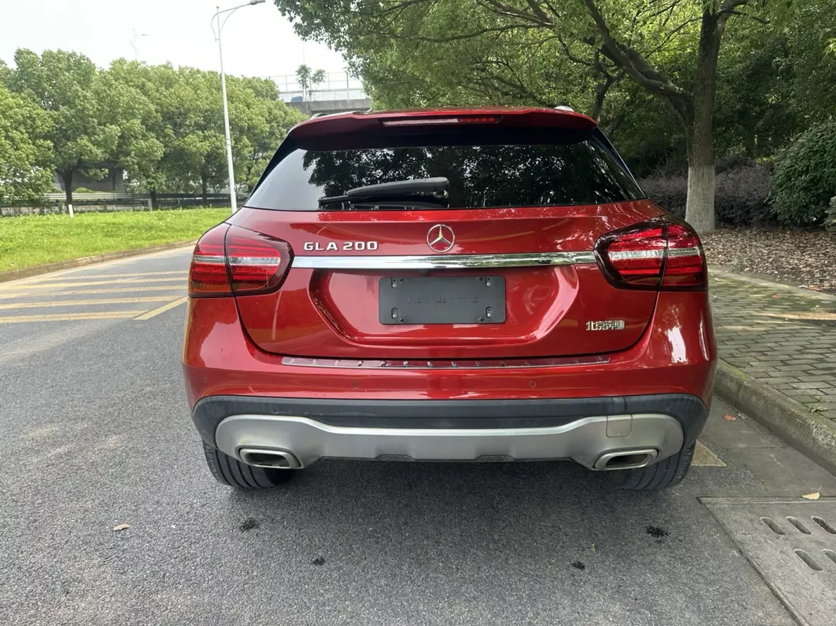 Mercedes-Benz GLA
