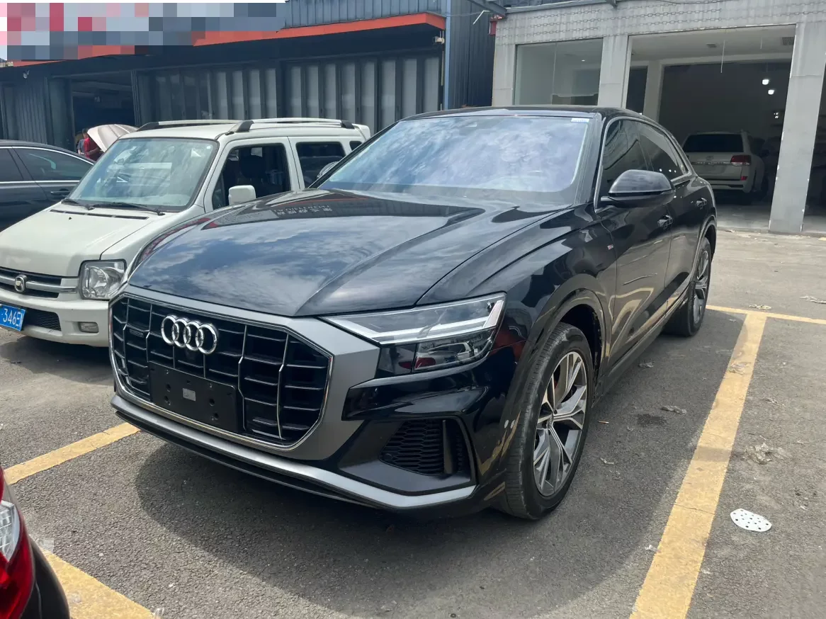 Audi Q8