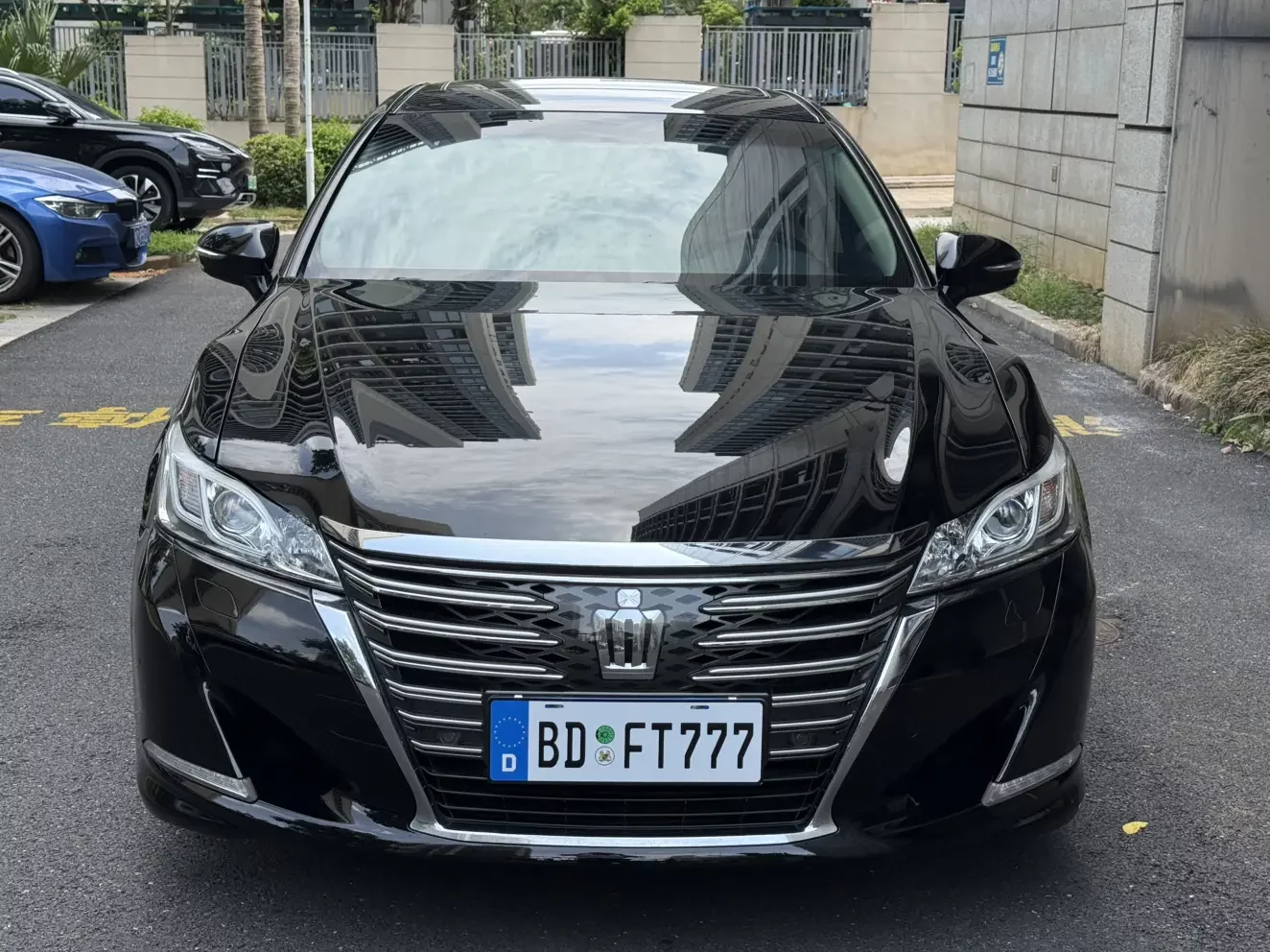 Toyota crown