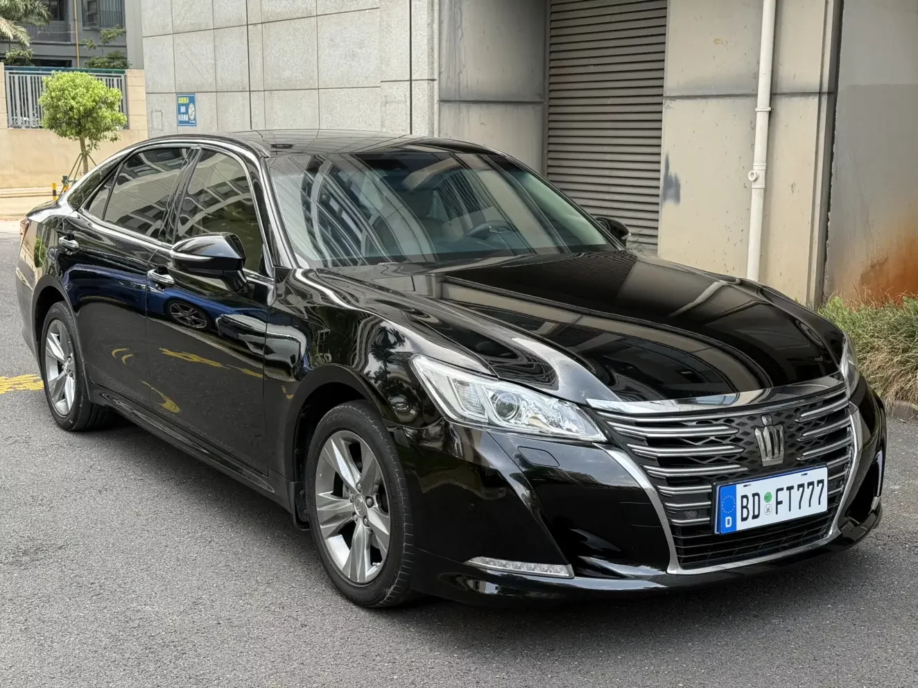 Toyota crown