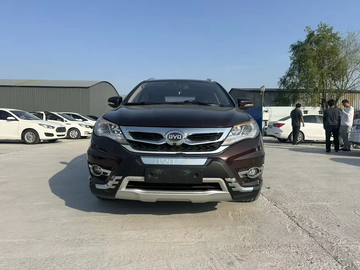 BYD S7