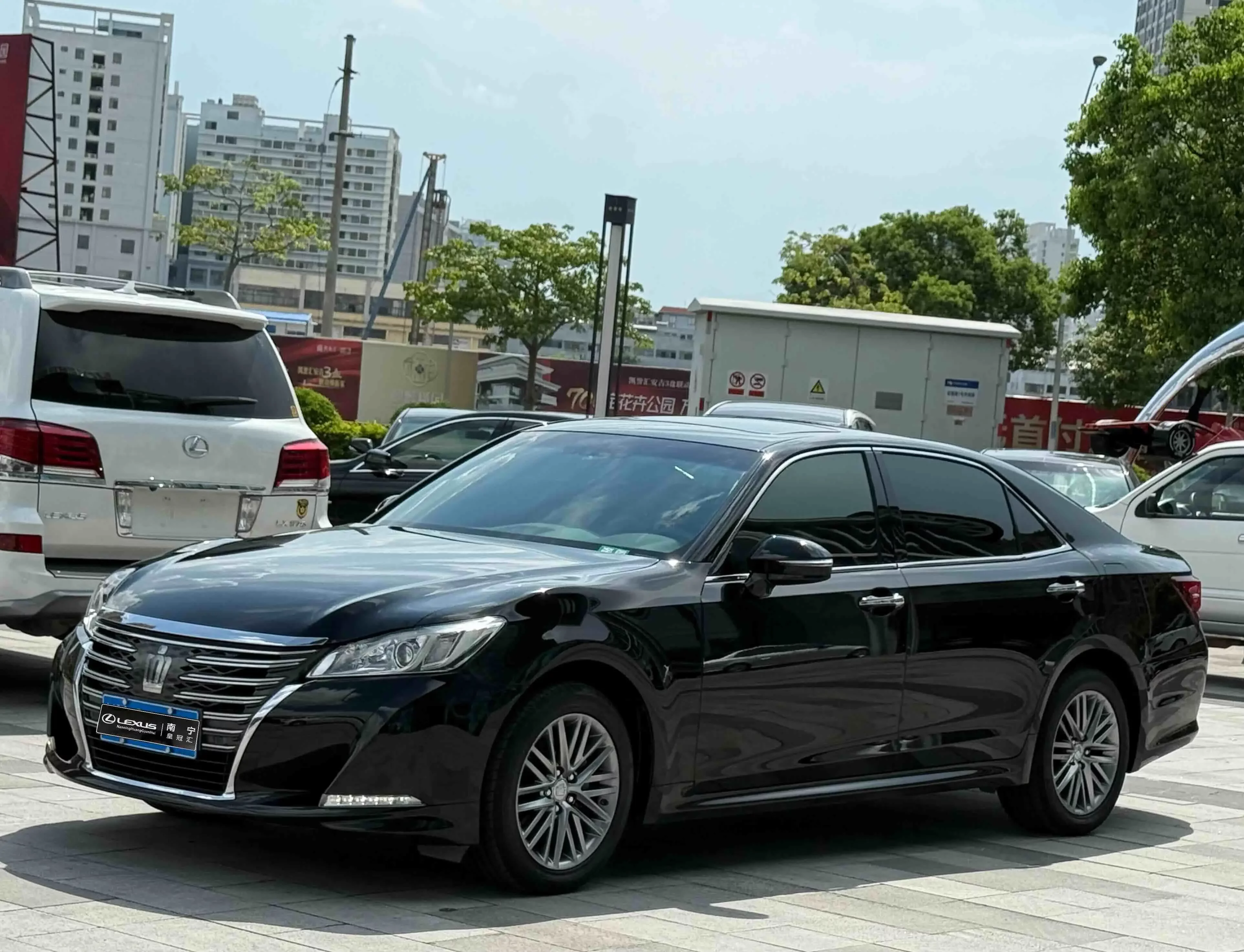 Toyota crown