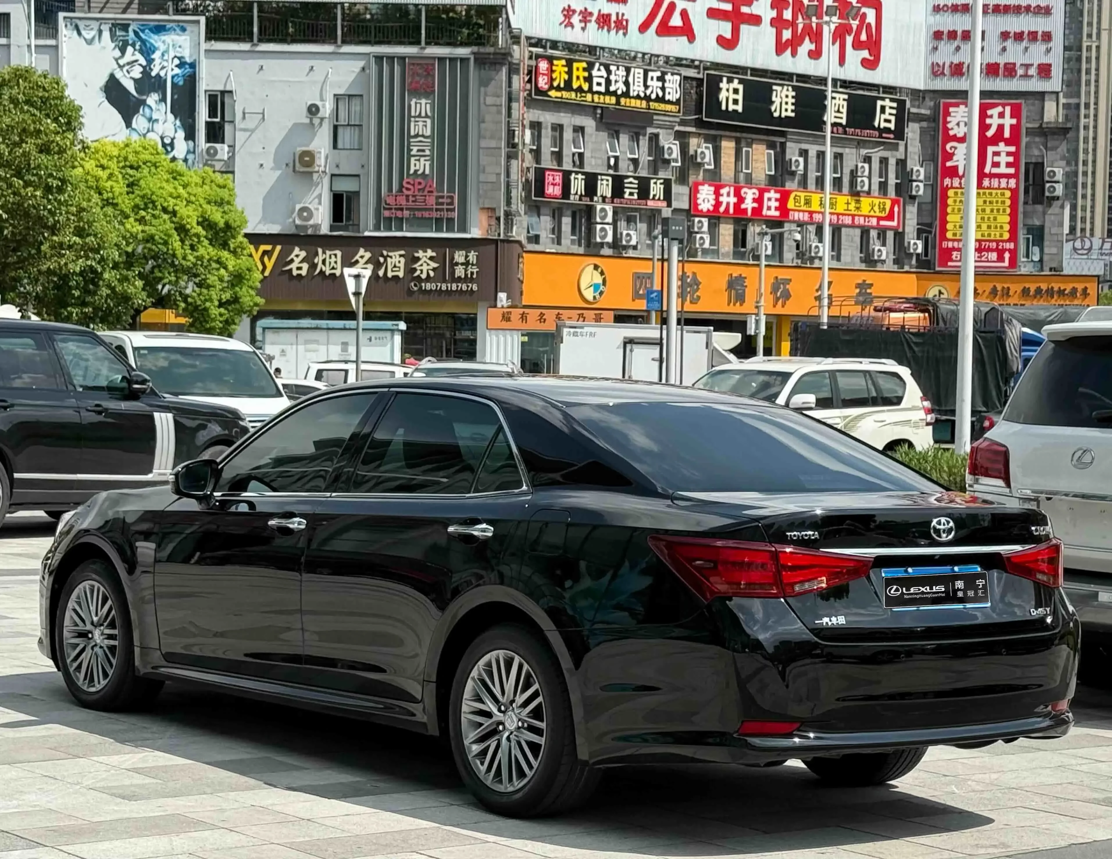 Toyota crown