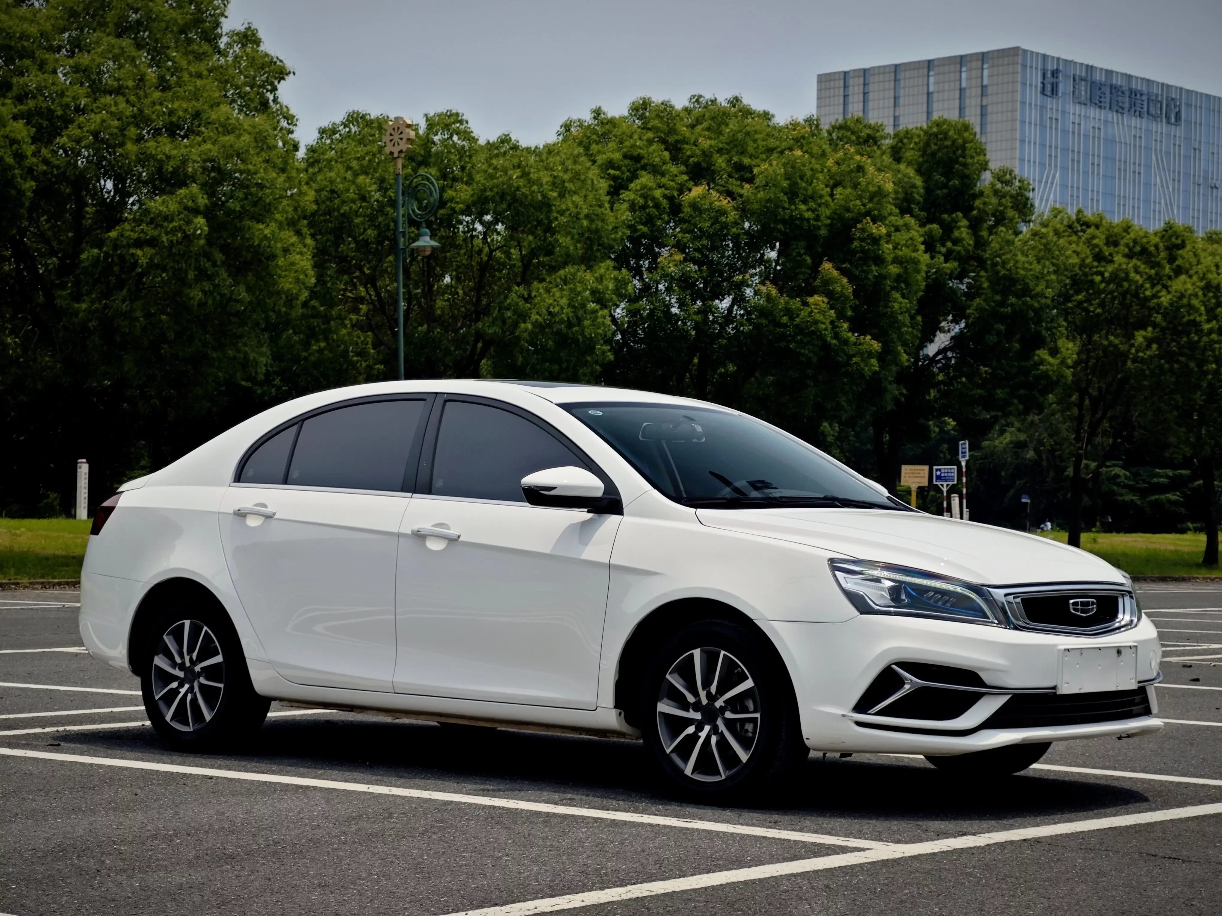 Geely emgrand