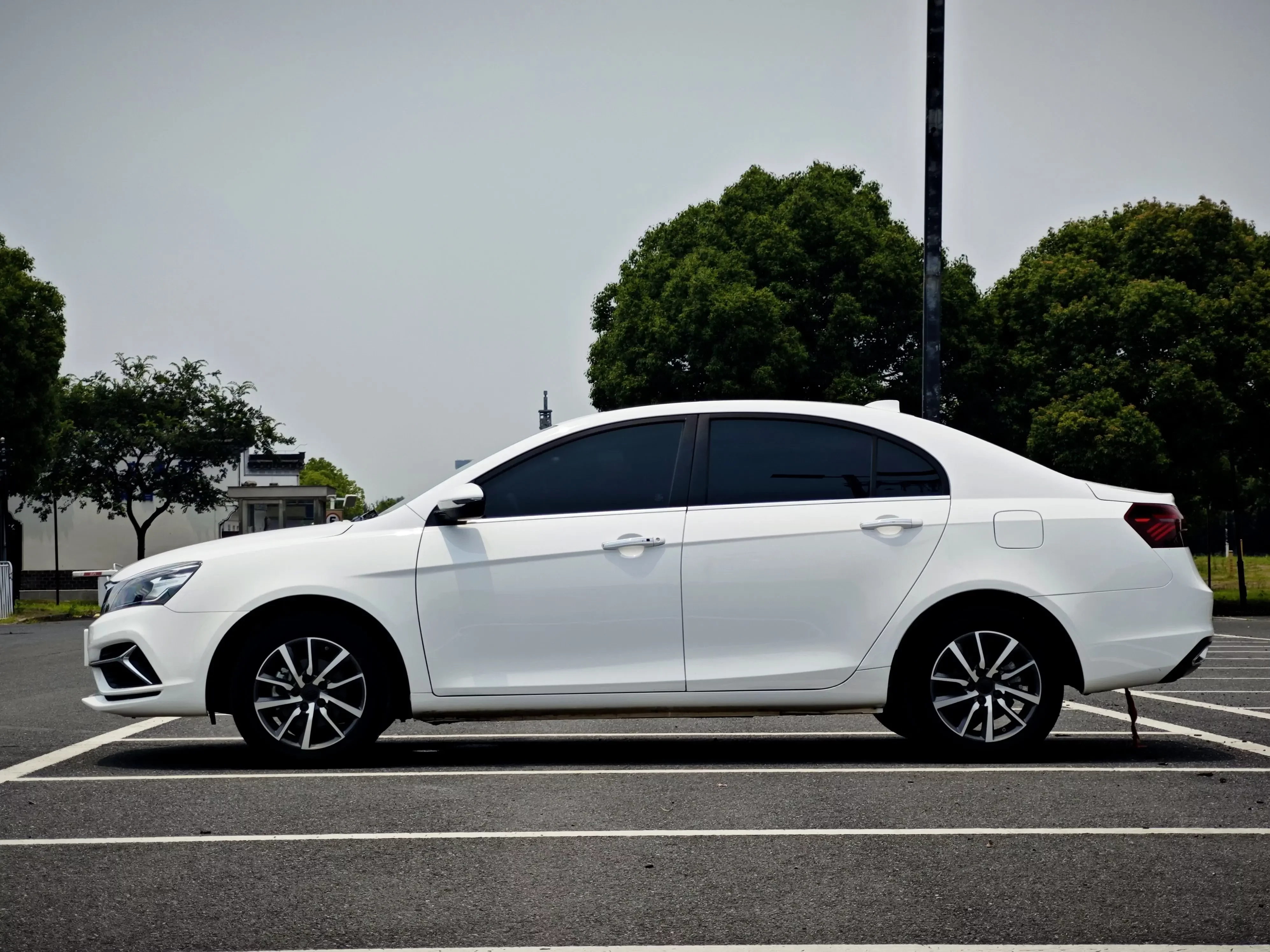 Geely emgrand