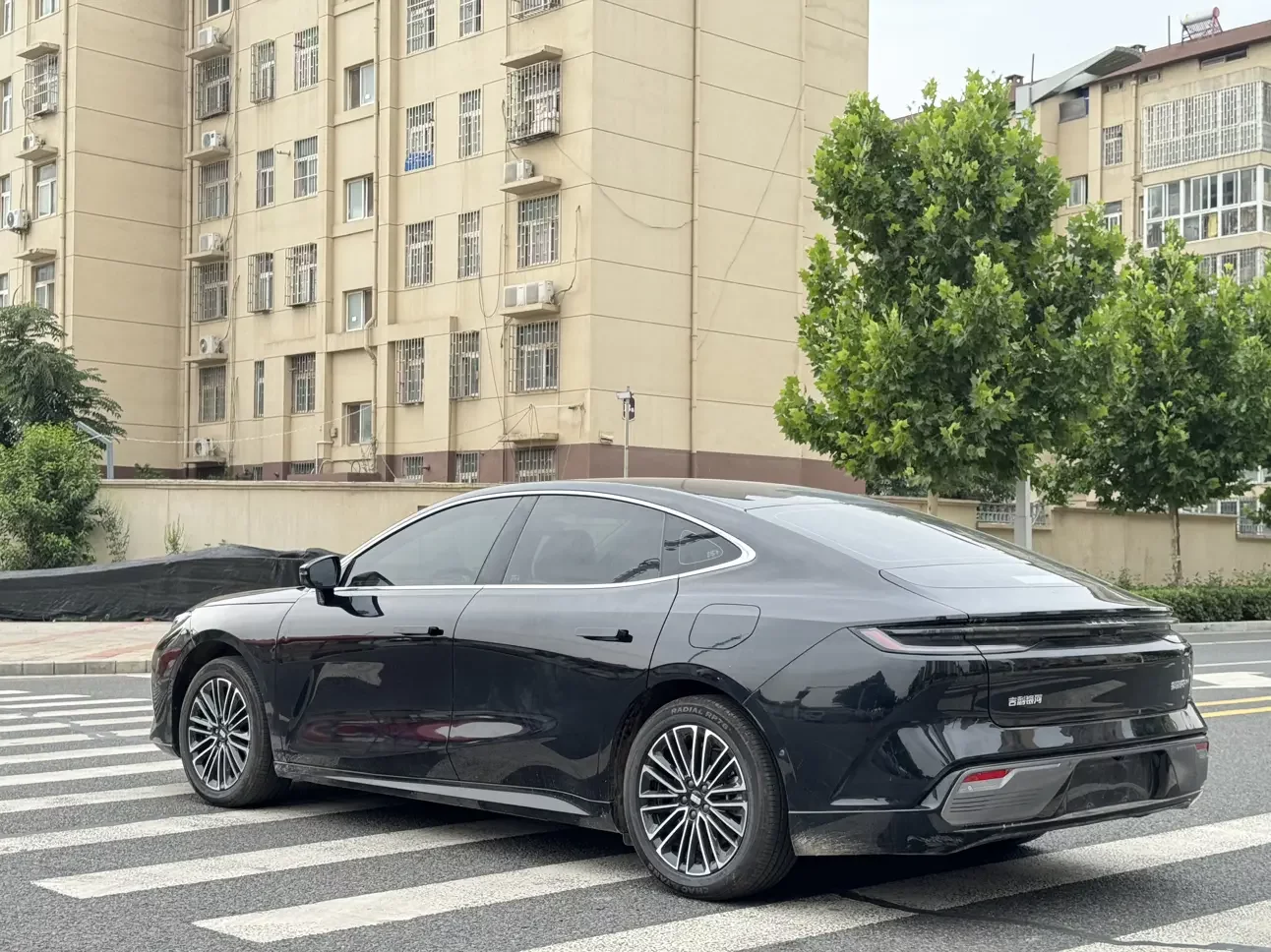 Geely Galaxy Star 8 PHEV