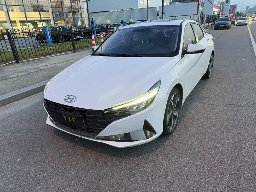 Hyundai Elantra