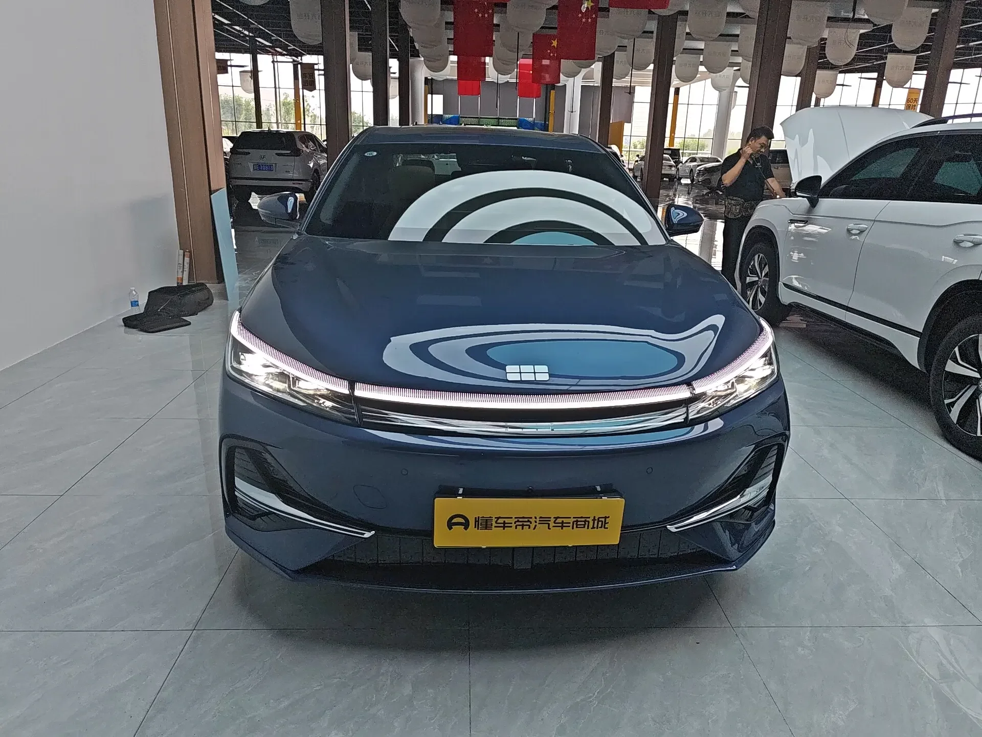 Geely Galaxy A7 EM