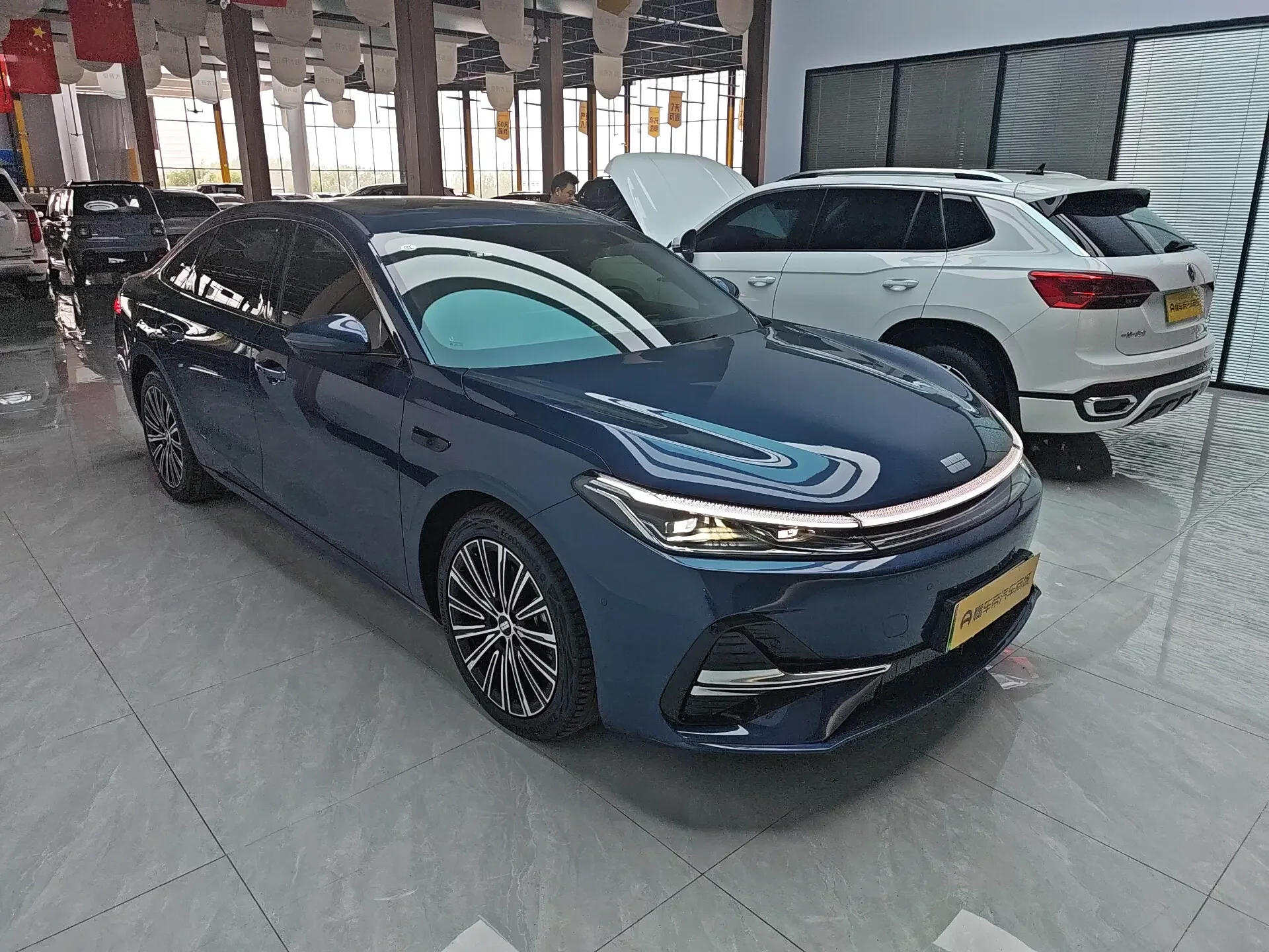 Geely Galaxy A7 EM