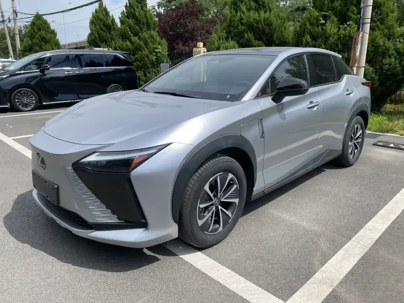 Lexus RZ