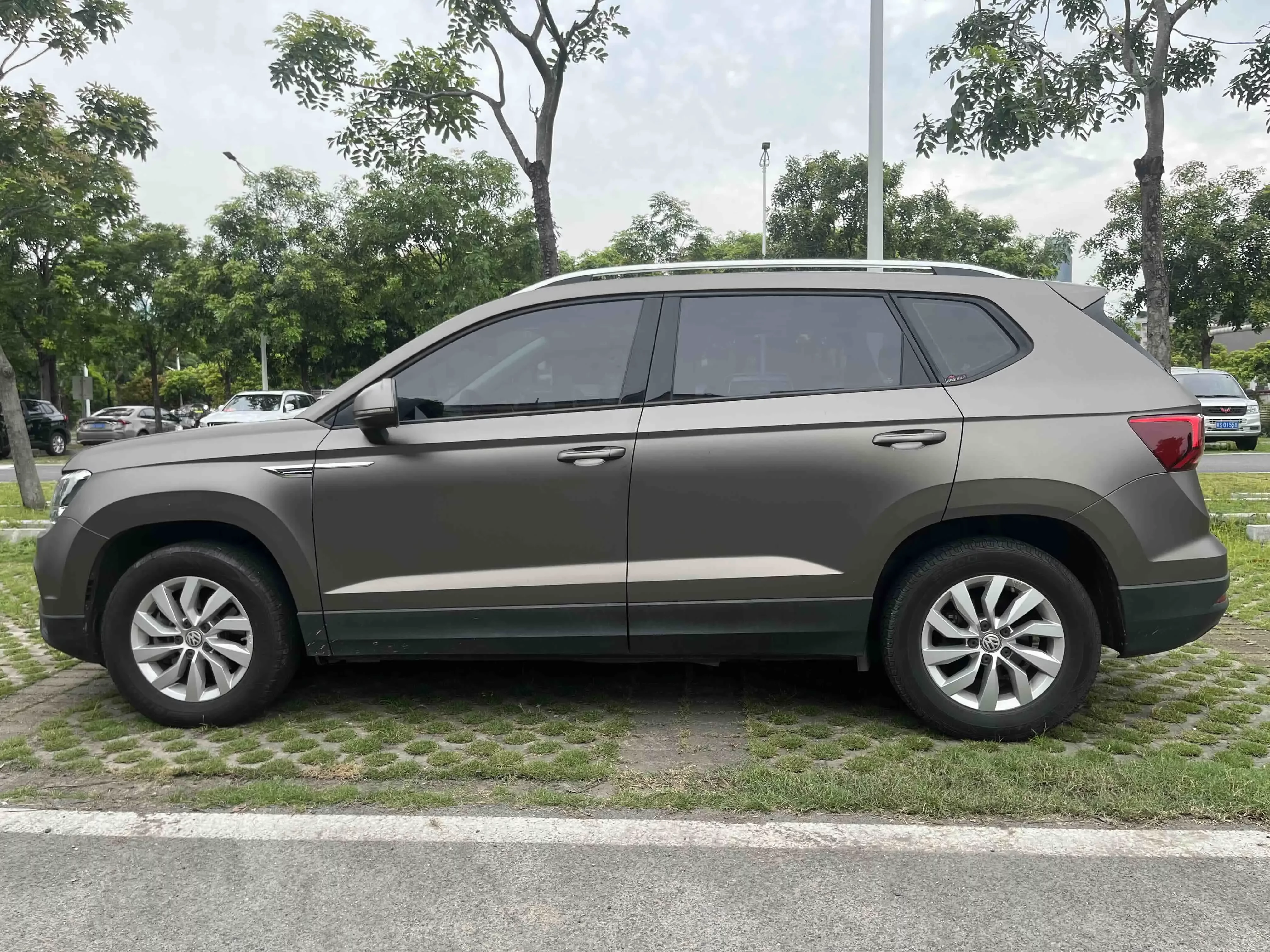 Volkswagen Tharu