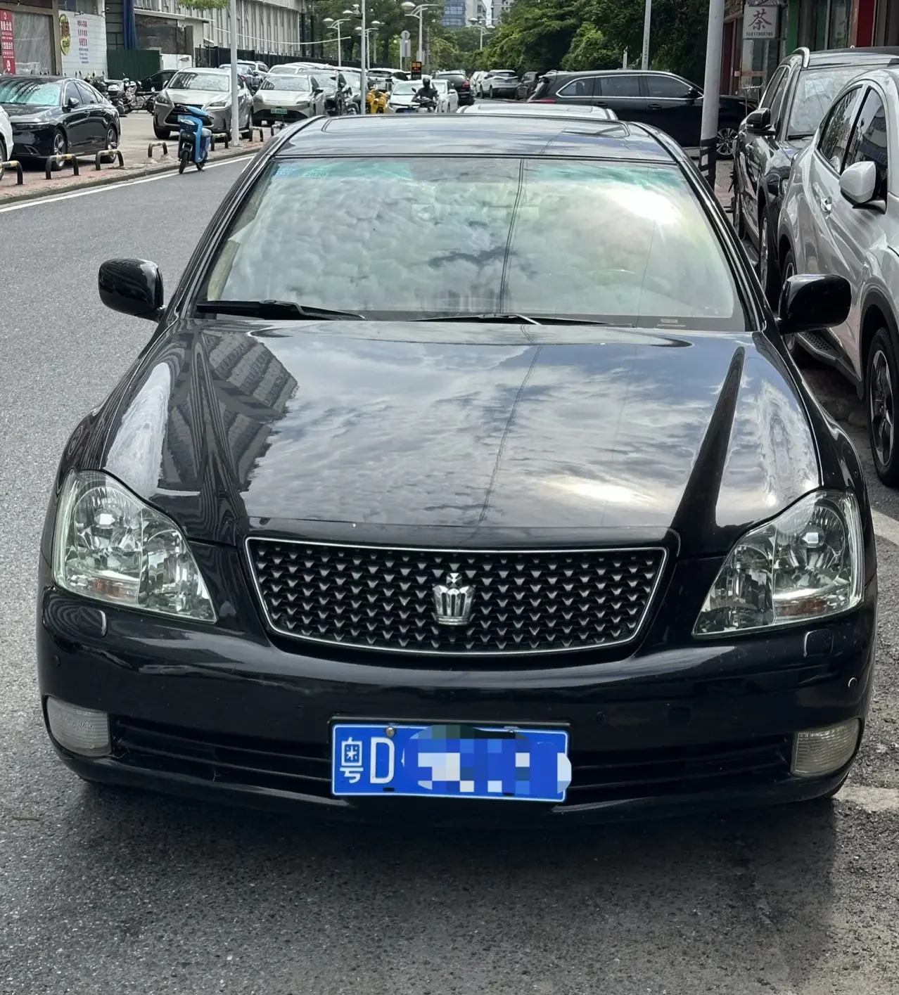 Toyota crown