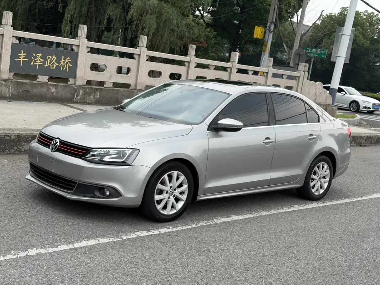 Volkswagen Sagitar