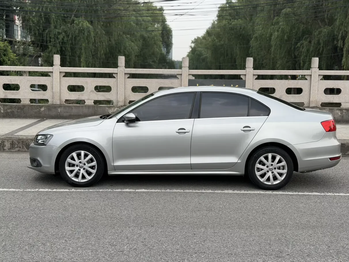 Volkswagen Sagitar