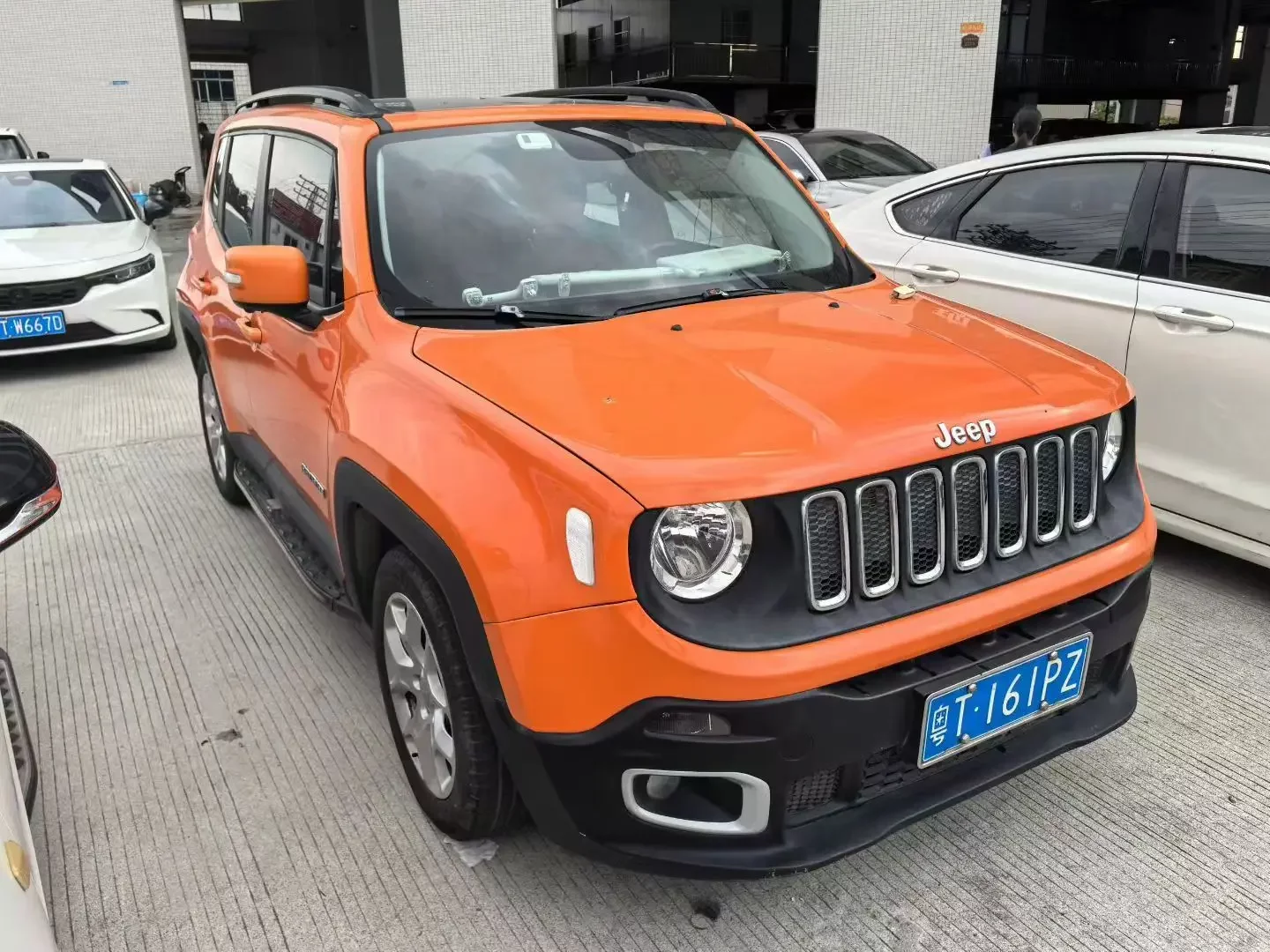 Jeep Freeman