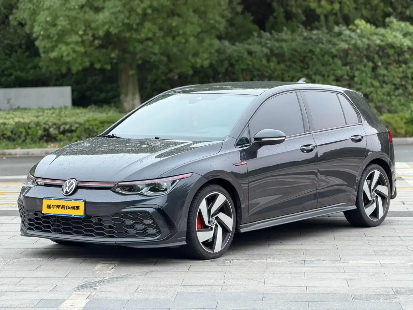 Volkswagen Golf GTI