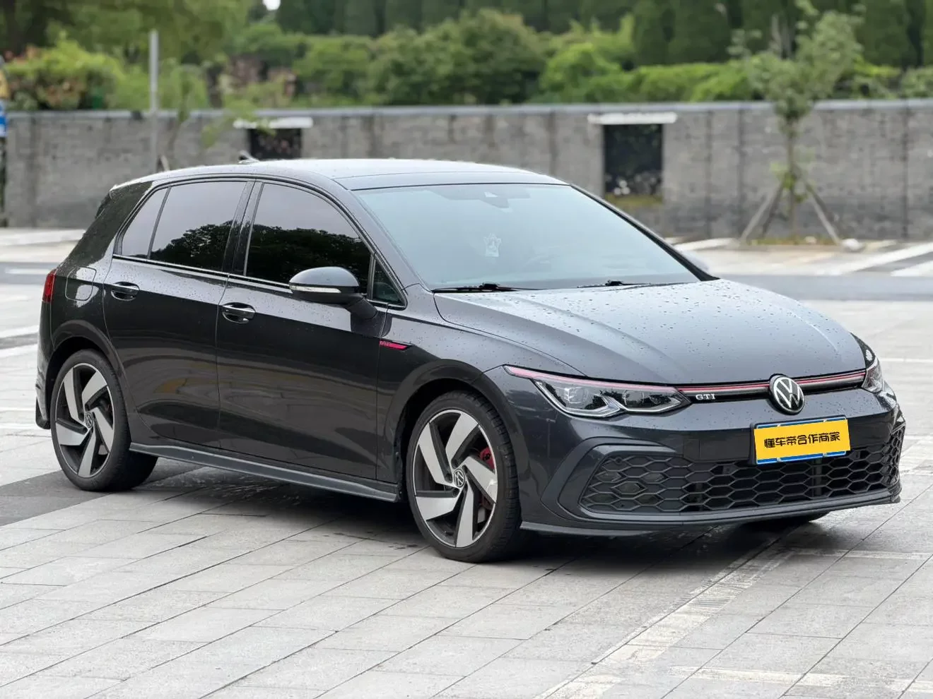 Volkswagen Golf GTI