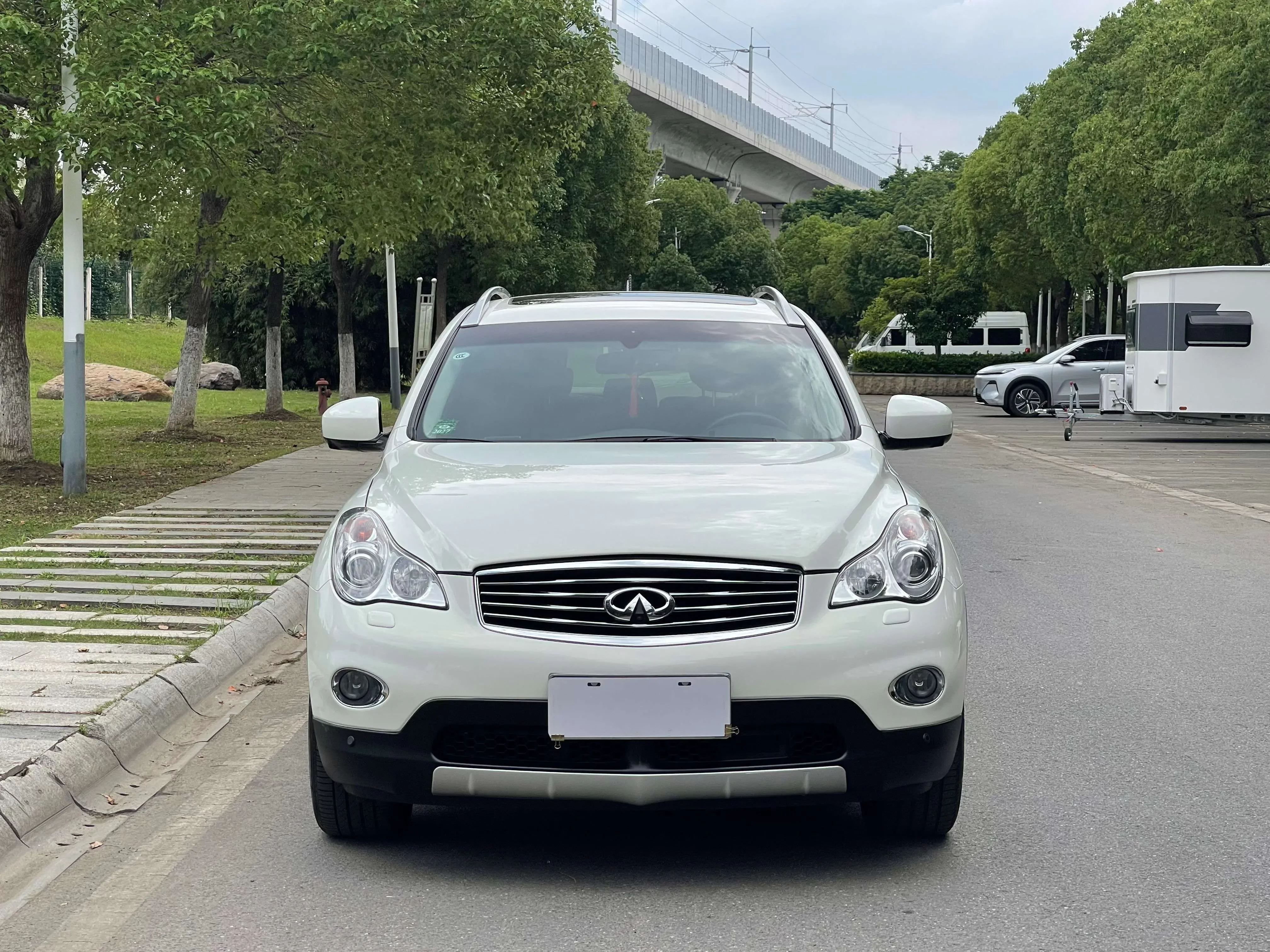 Infiniti EX