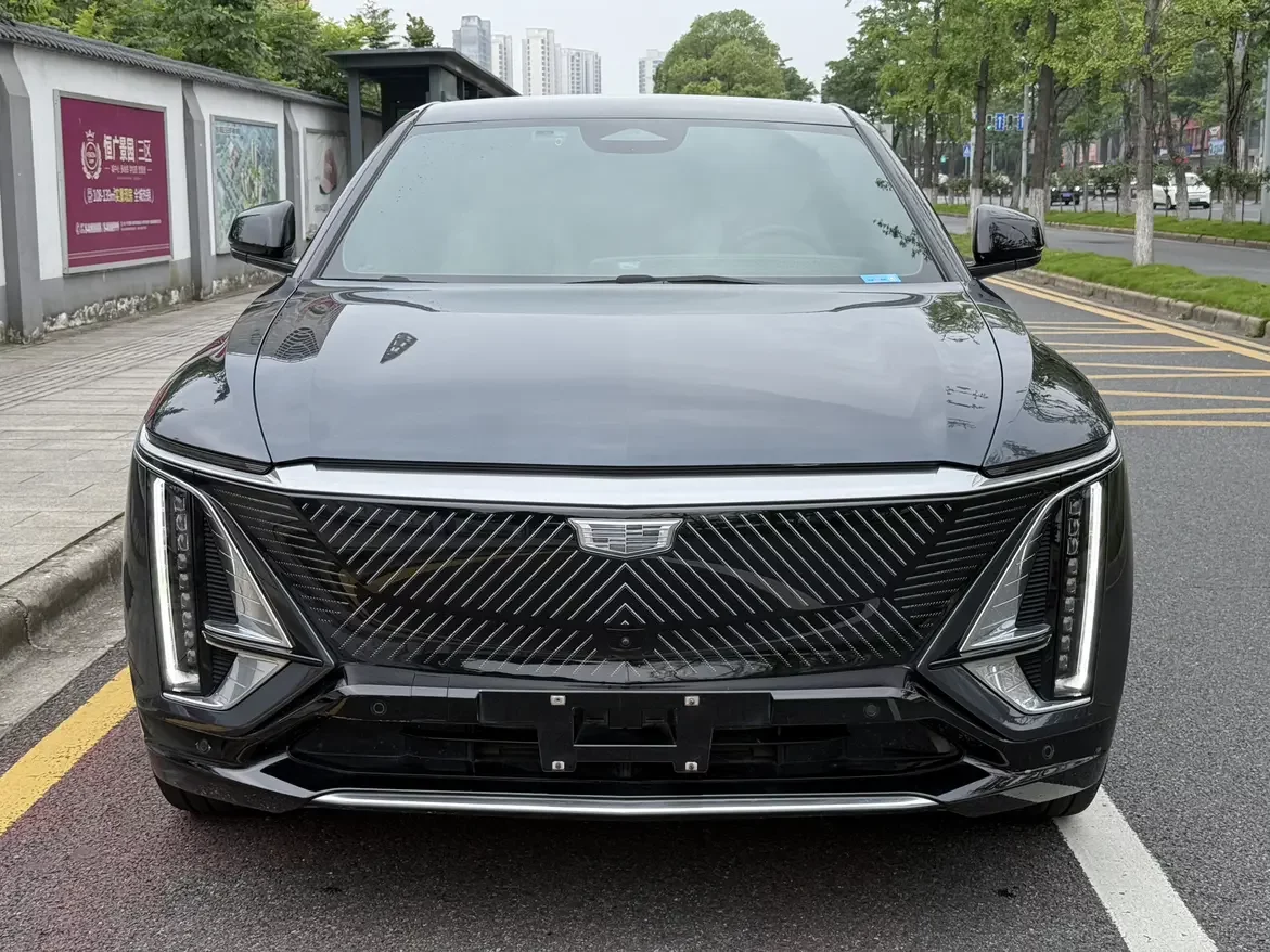Cadillac IQ Ruige  из Китая