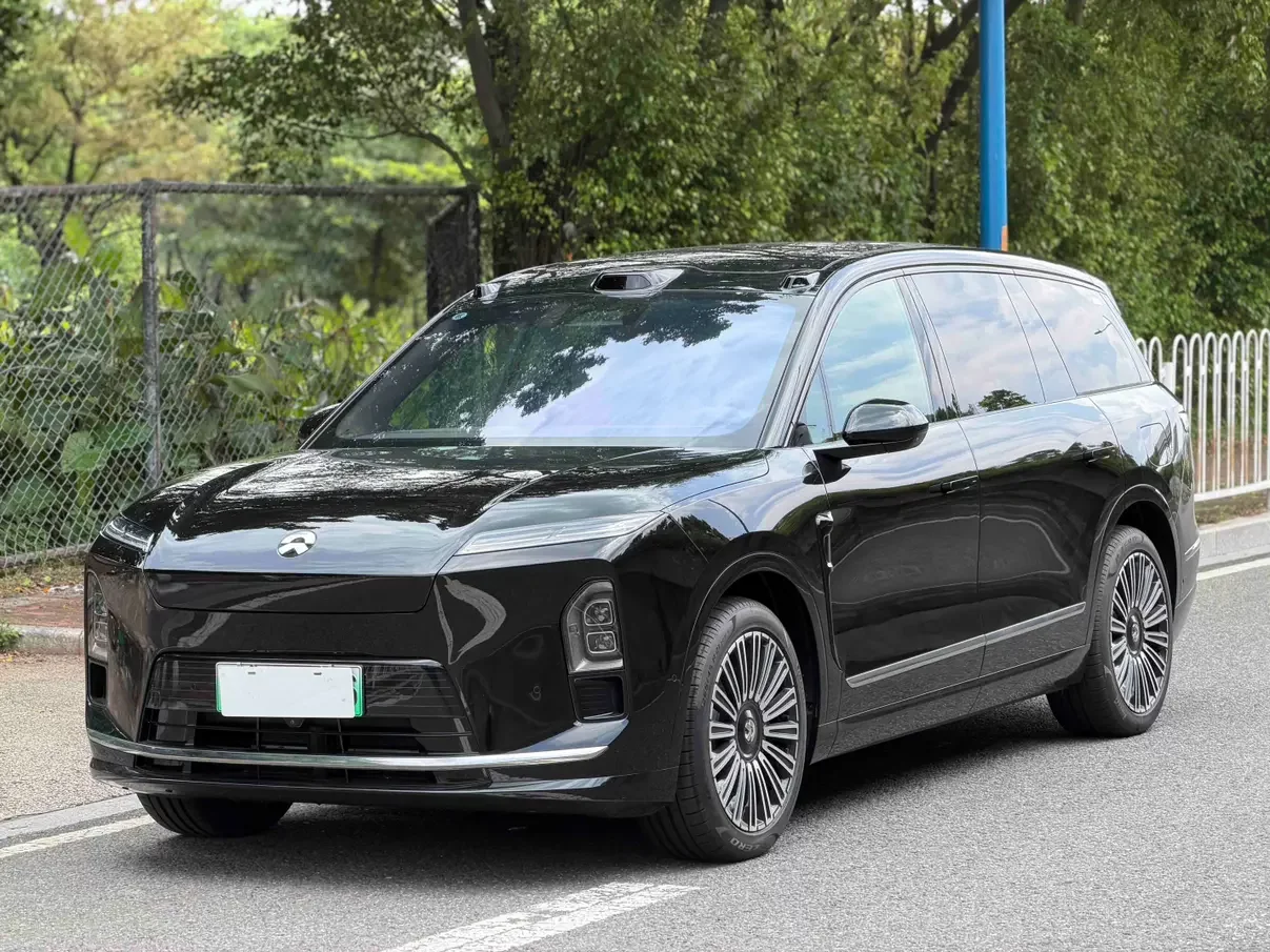 NIO ES8  из Китая