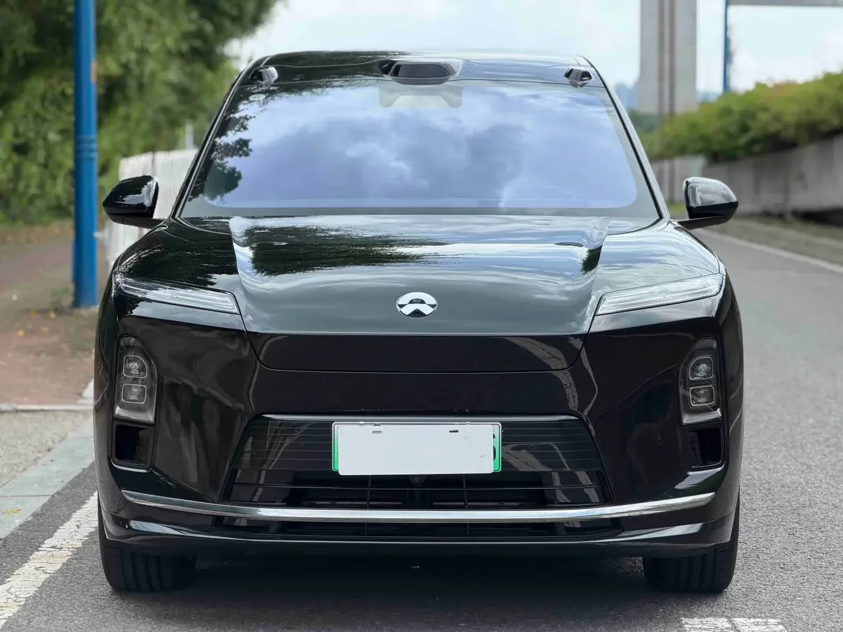 NIO ES8  из Китая