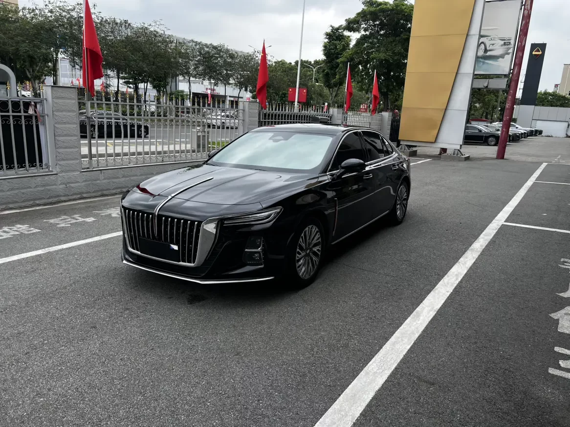 Hongqi H5  из Китая