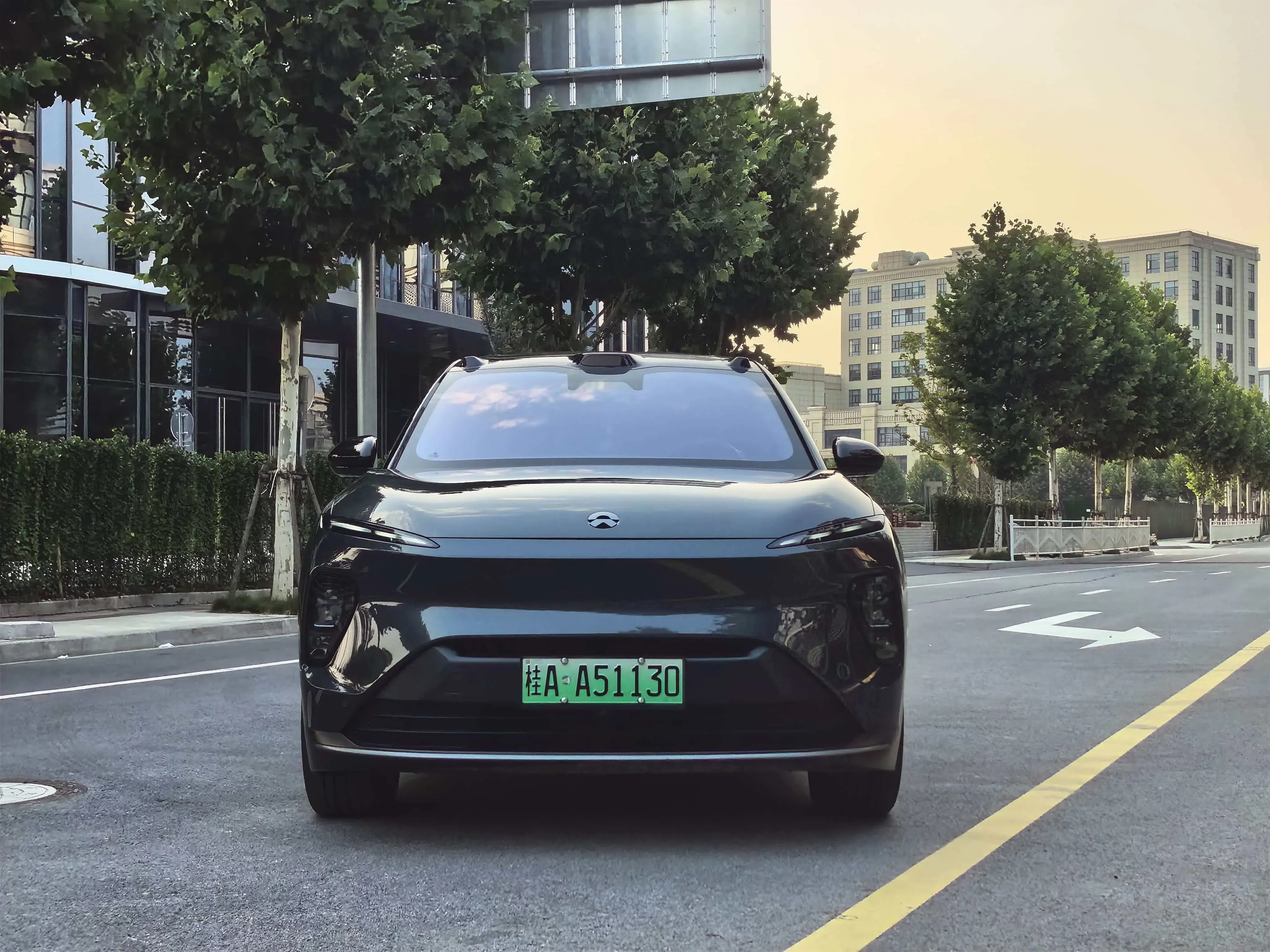 NIO ES8  из Китая