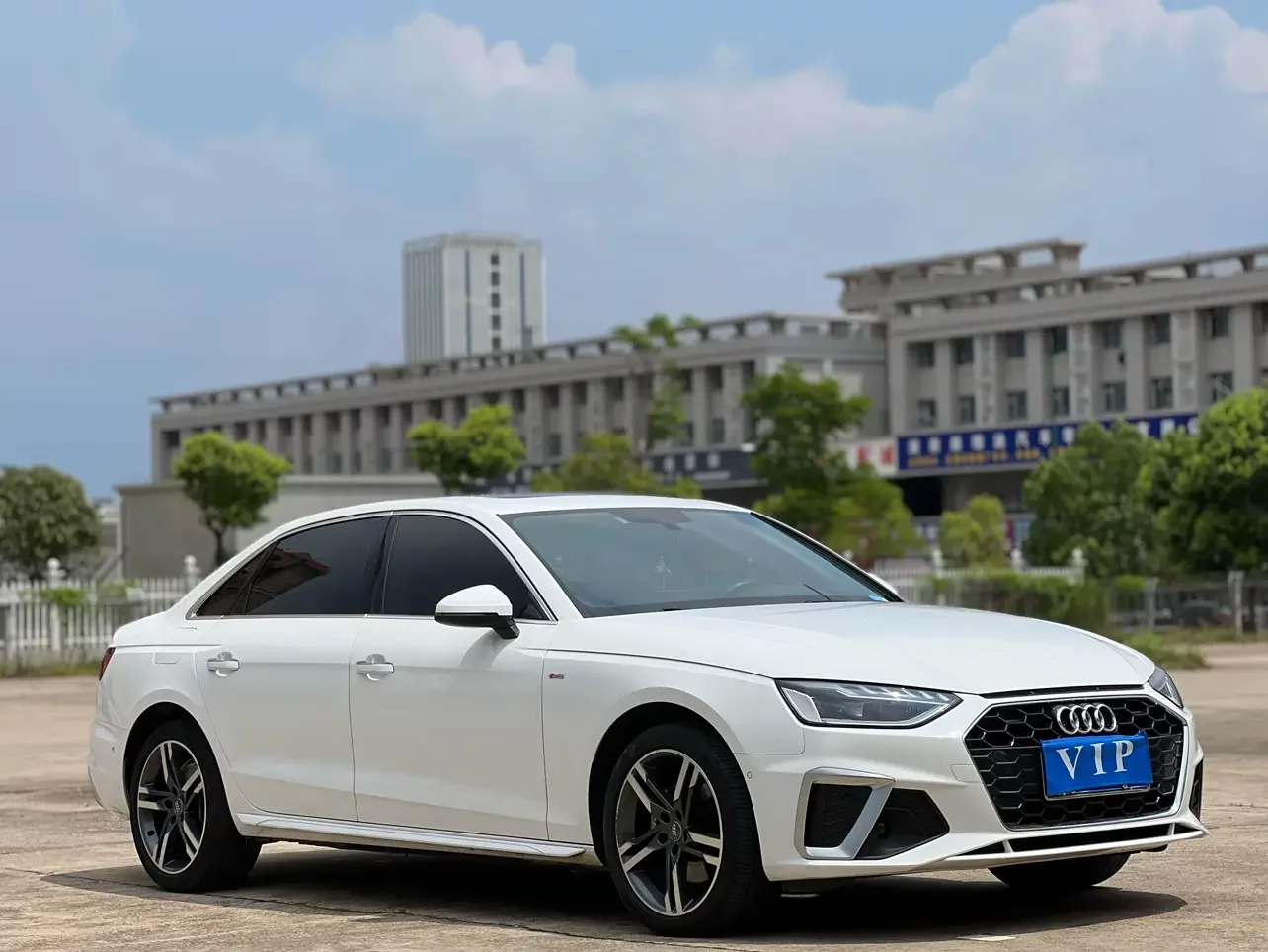 Audi A4L