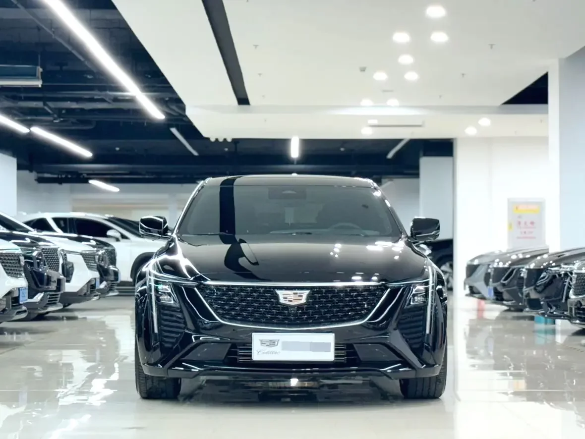 Cadillac CT5  из Китая