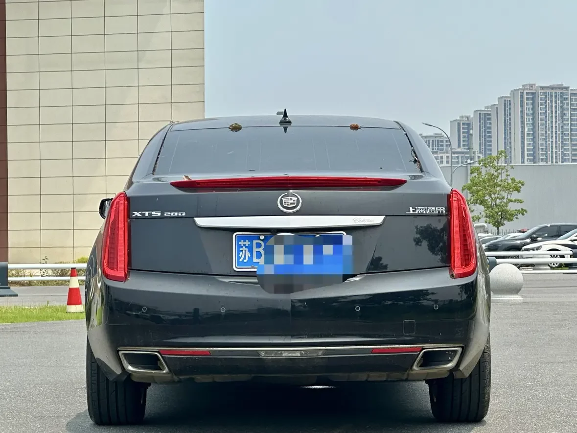 Cadillac XTS
