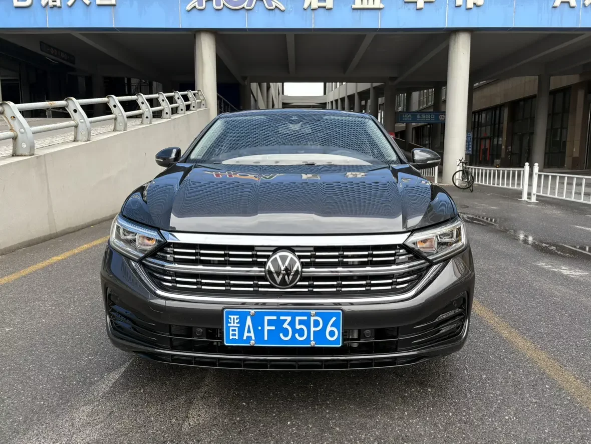 Volkswagen Sagitar