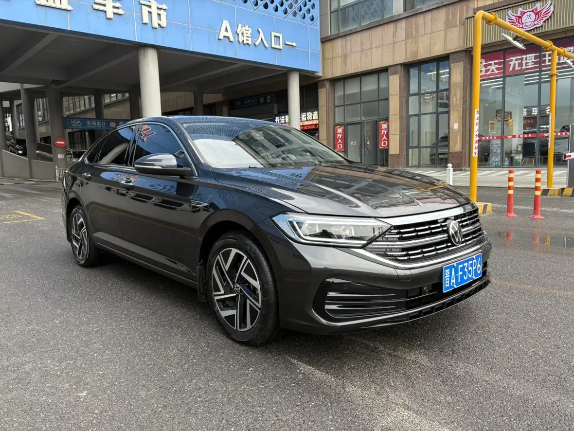 Volkswagen Sagitar