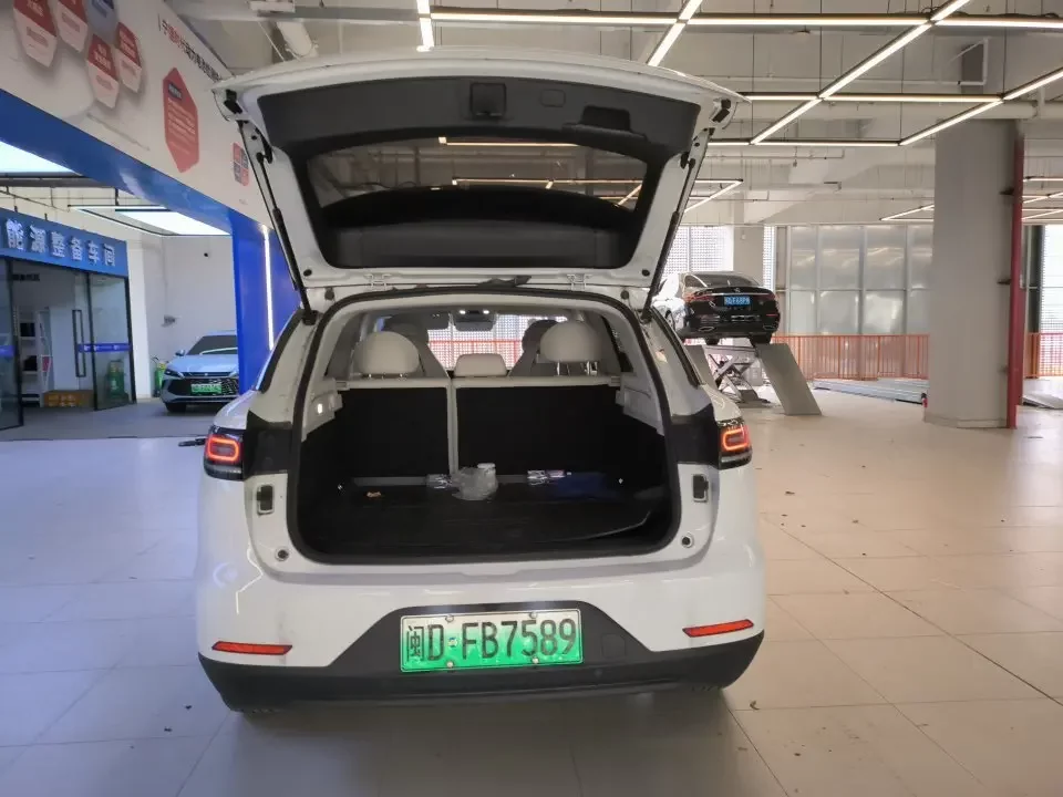 Leapmotor Zero running C11