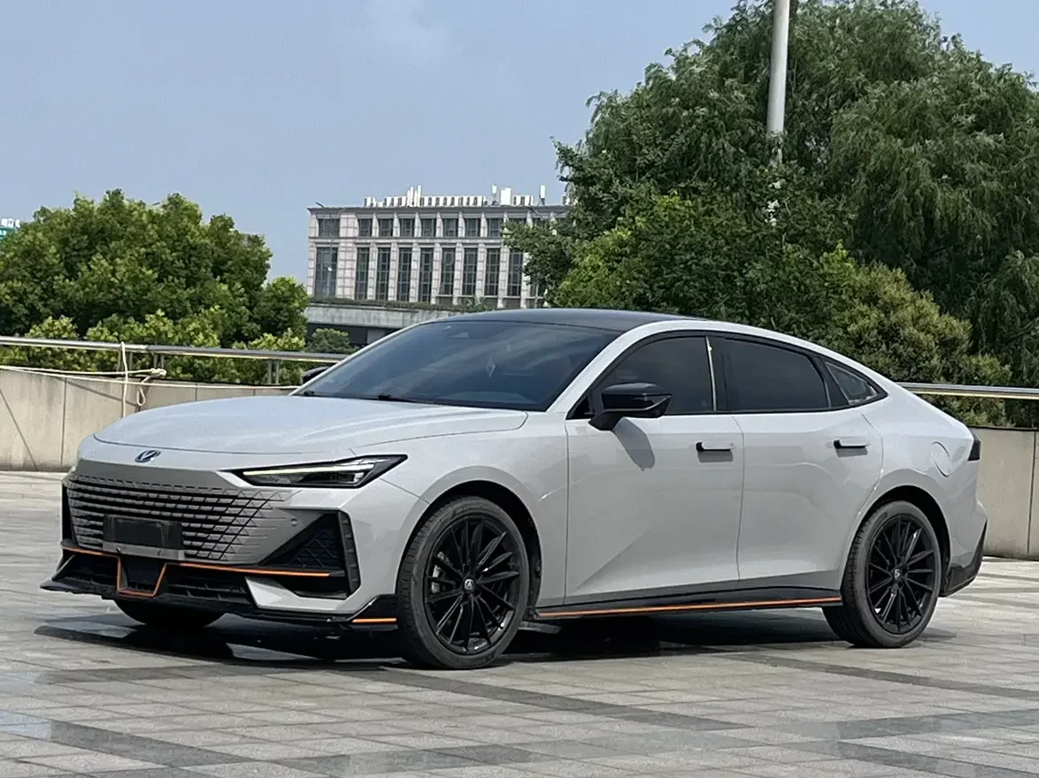 Changan UNI-V