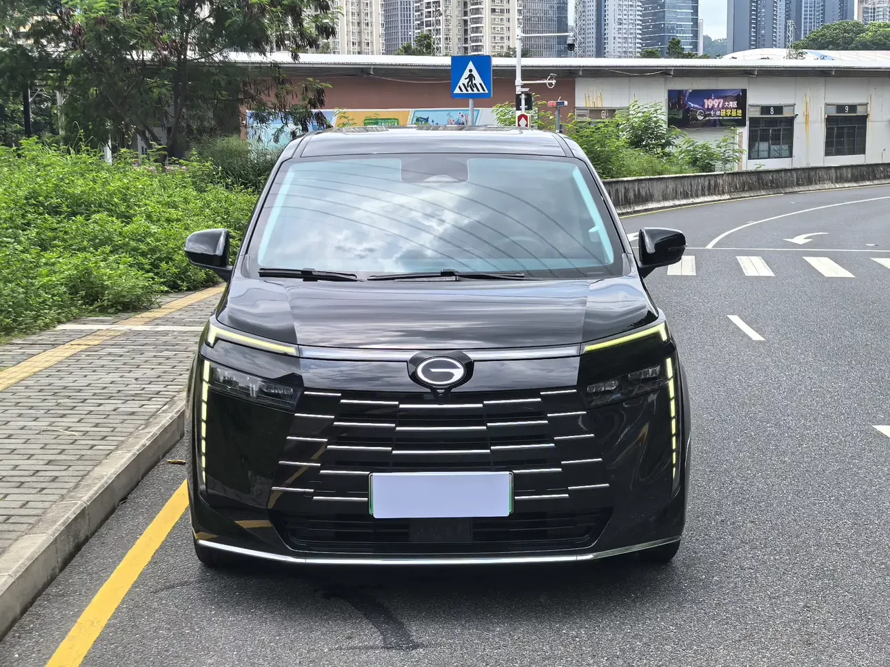 GAC Trumpchi E8 PHEV  из Китая