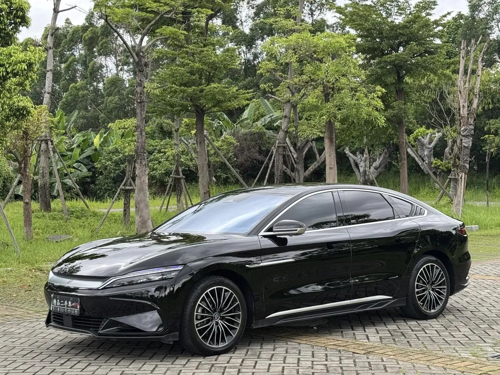 BYD Han EV