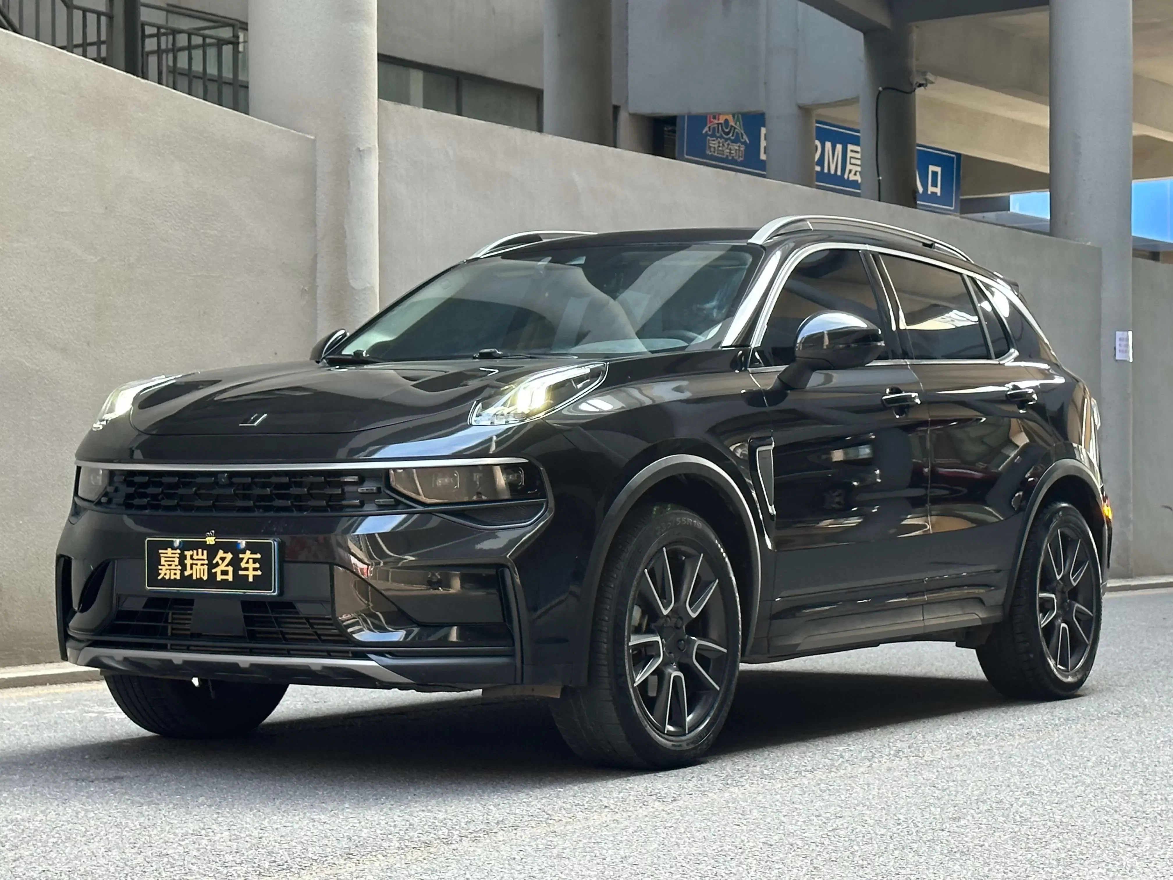 Lynk & Co 01