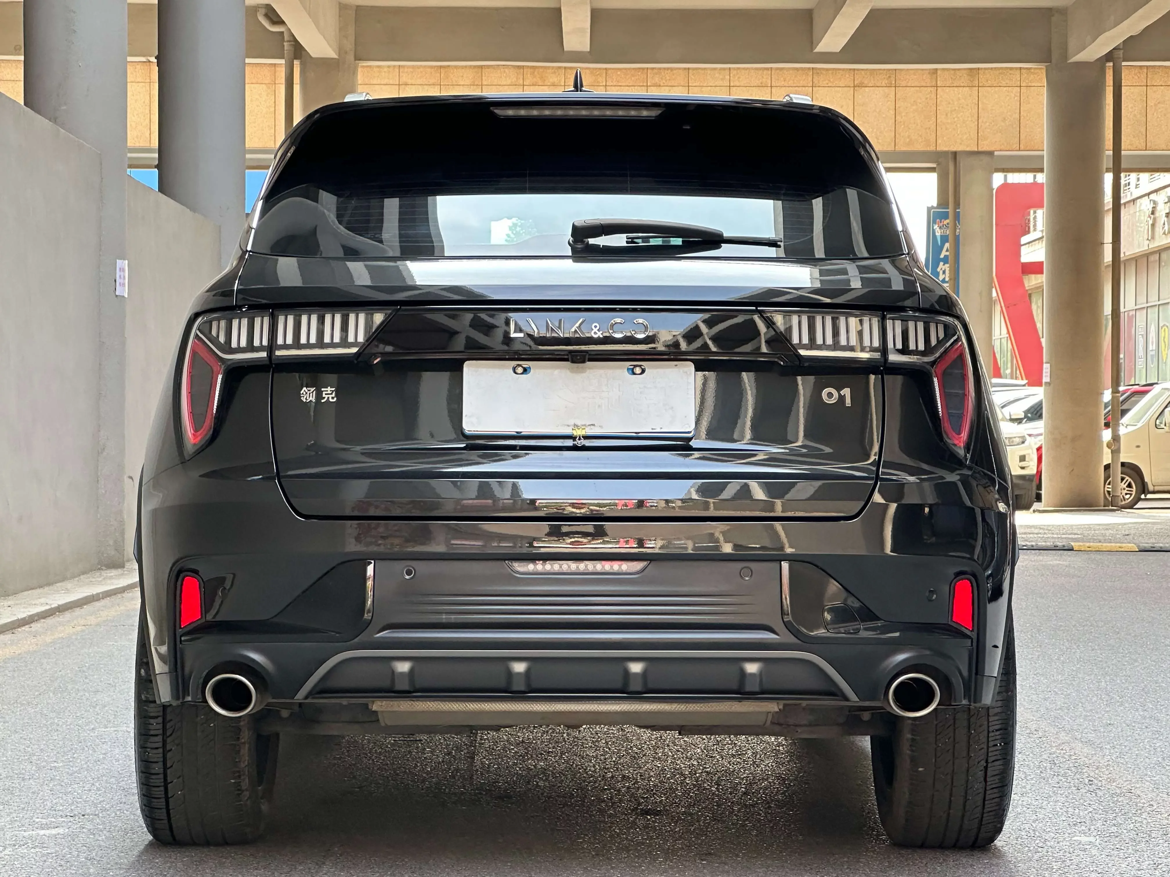 Lynk & Co 01