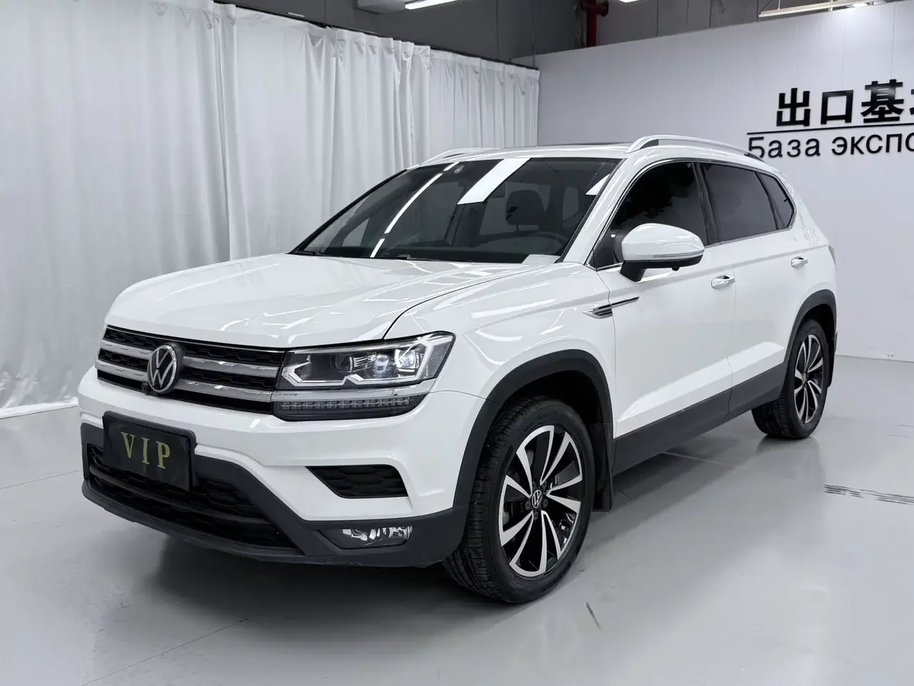 Volkswagen Tharu