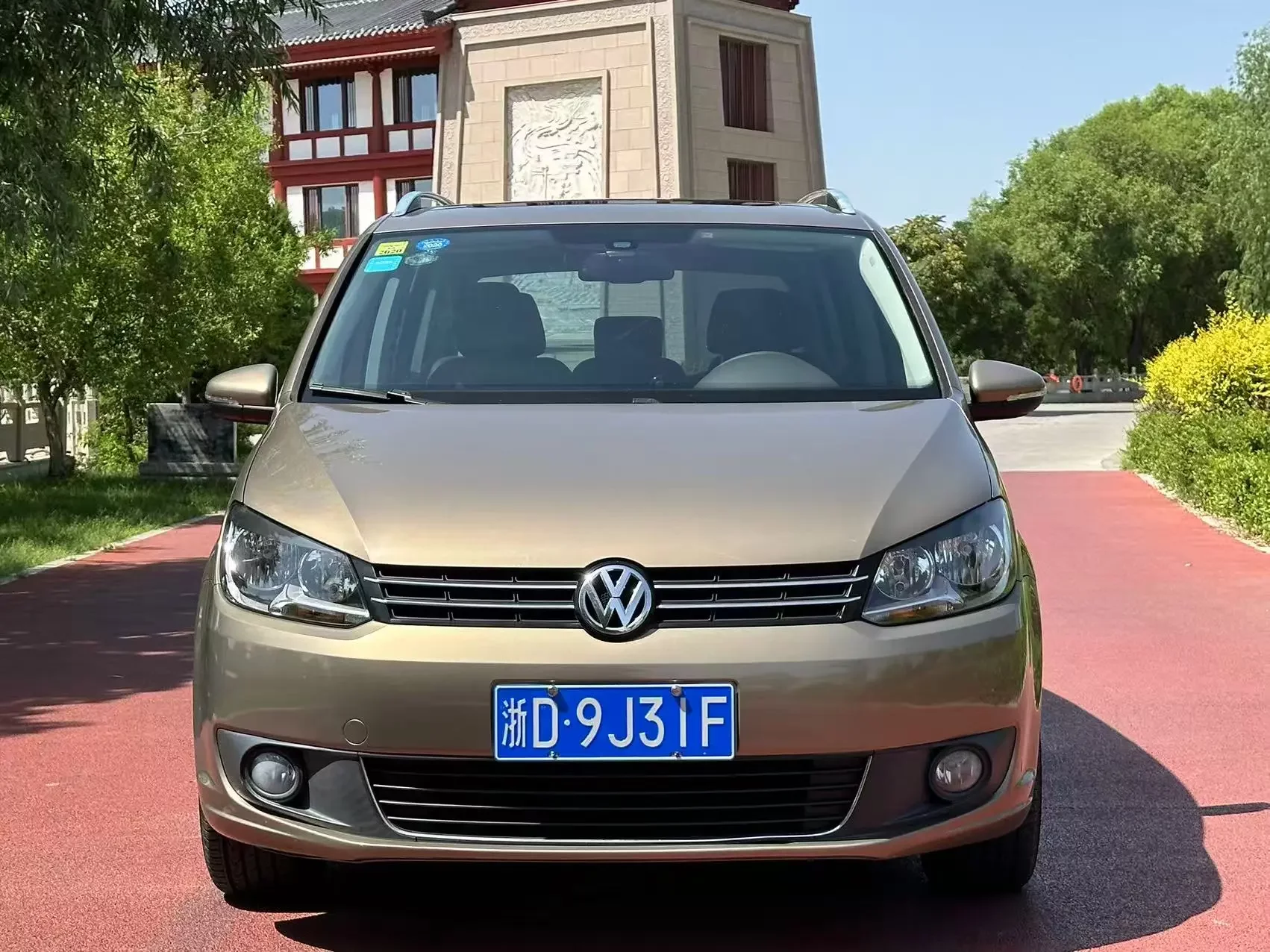 Volkswagen Touran  из Китая