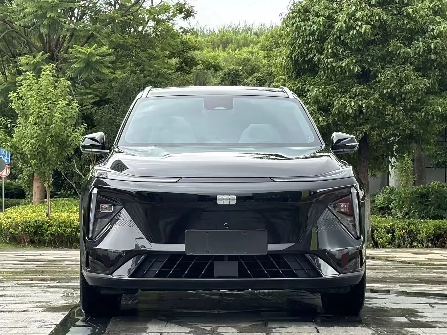Geely Galaxy L7