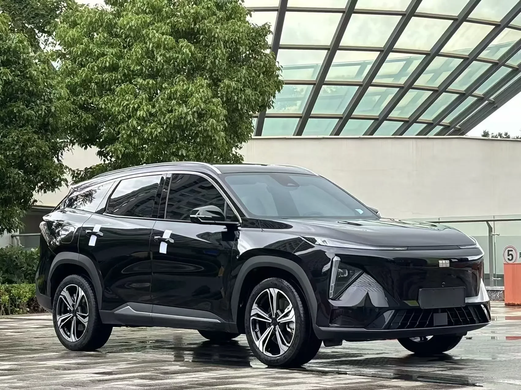 Geely Galaxy L7