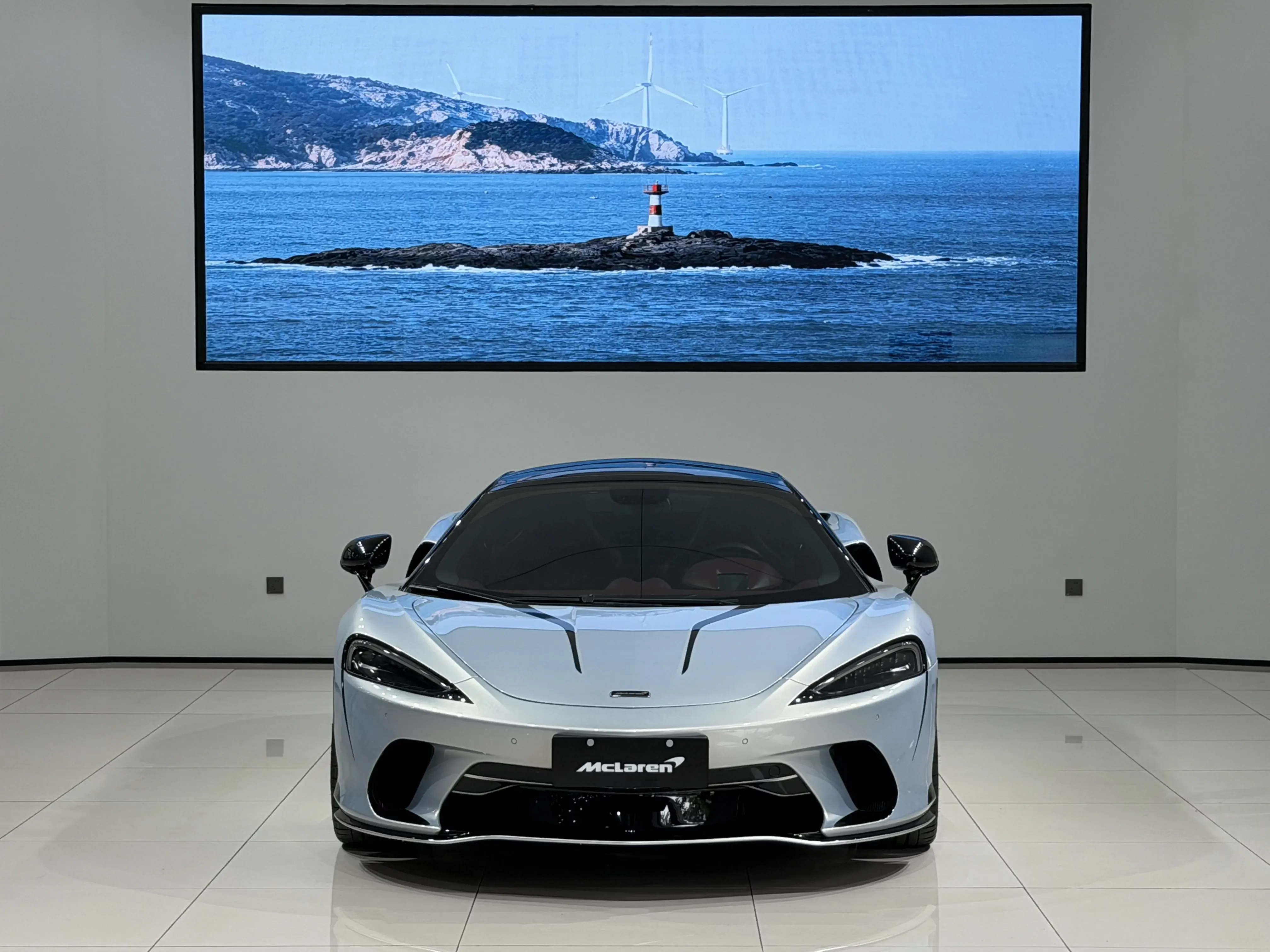 McLaren GT