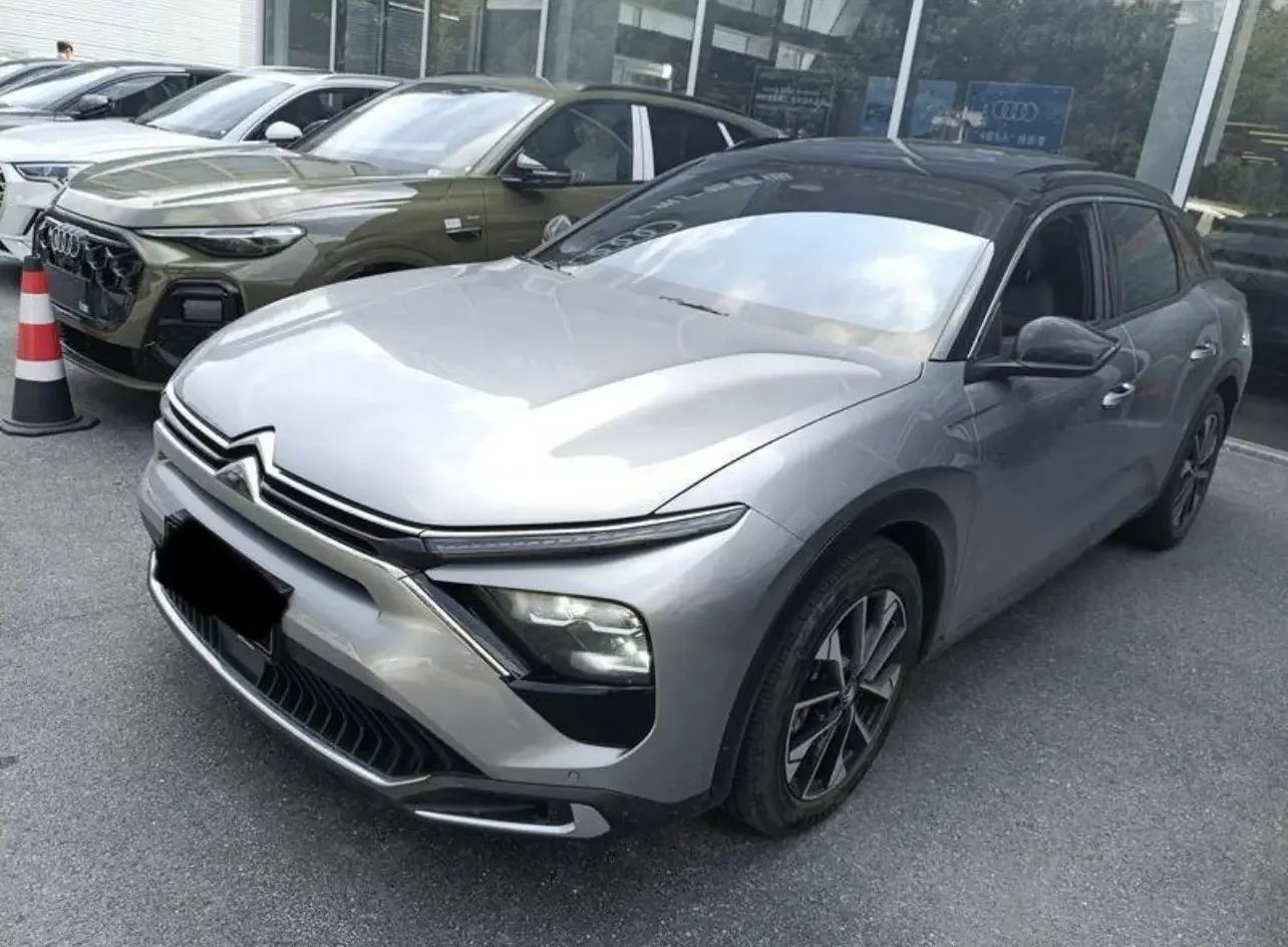 Citroën Versailles C5 X