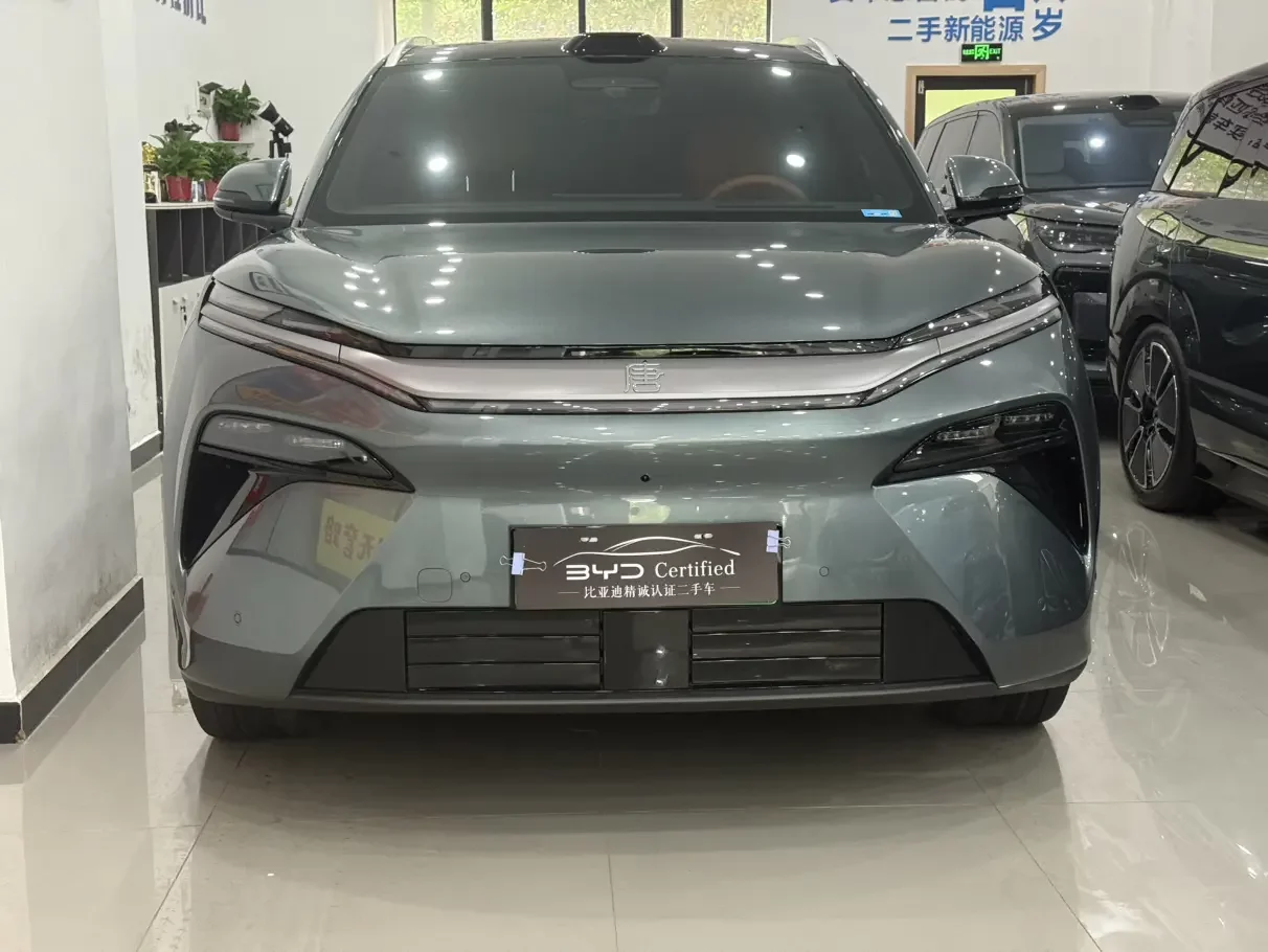 BYD Tang L EV