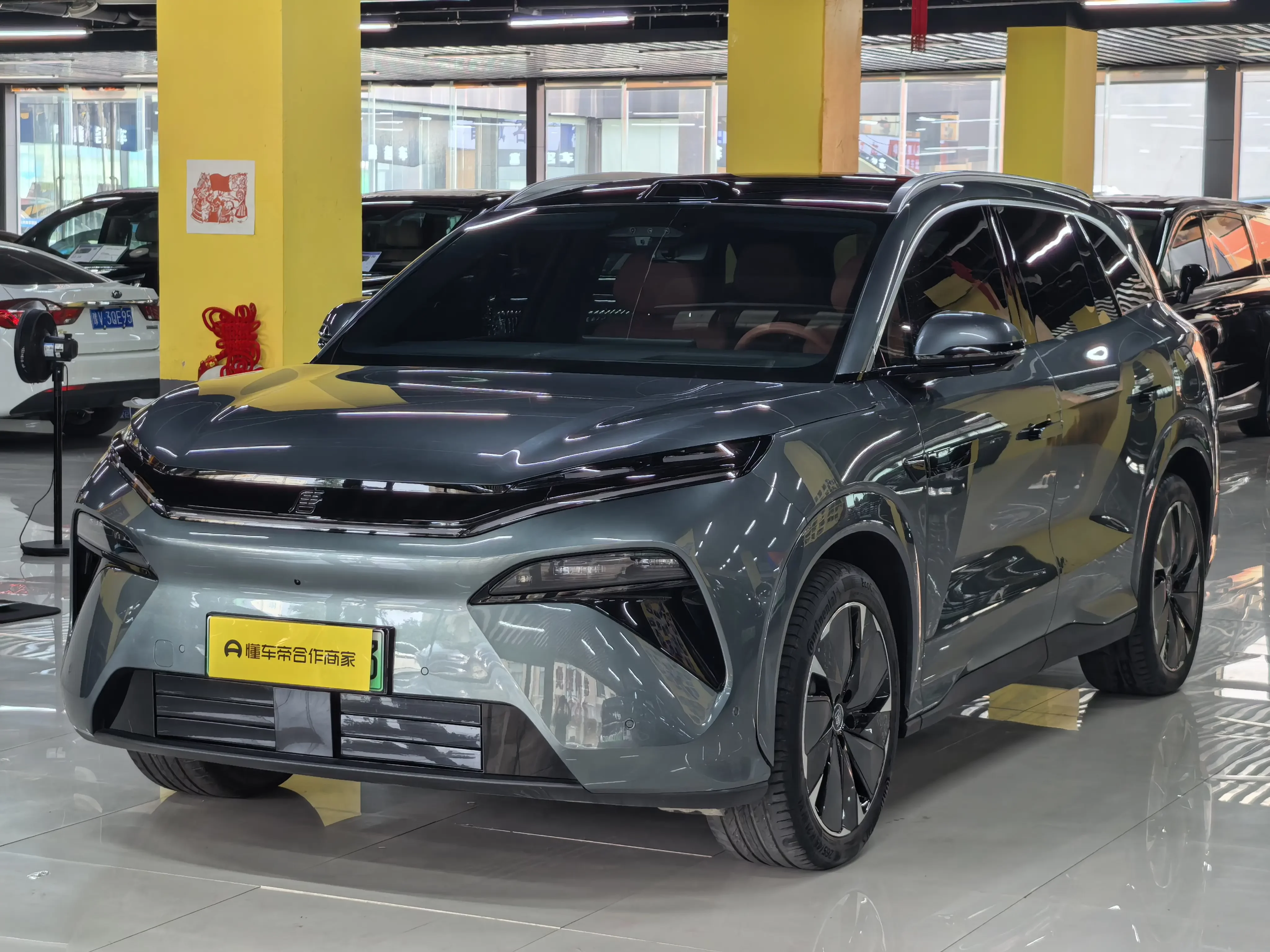 BYD Tang L EV