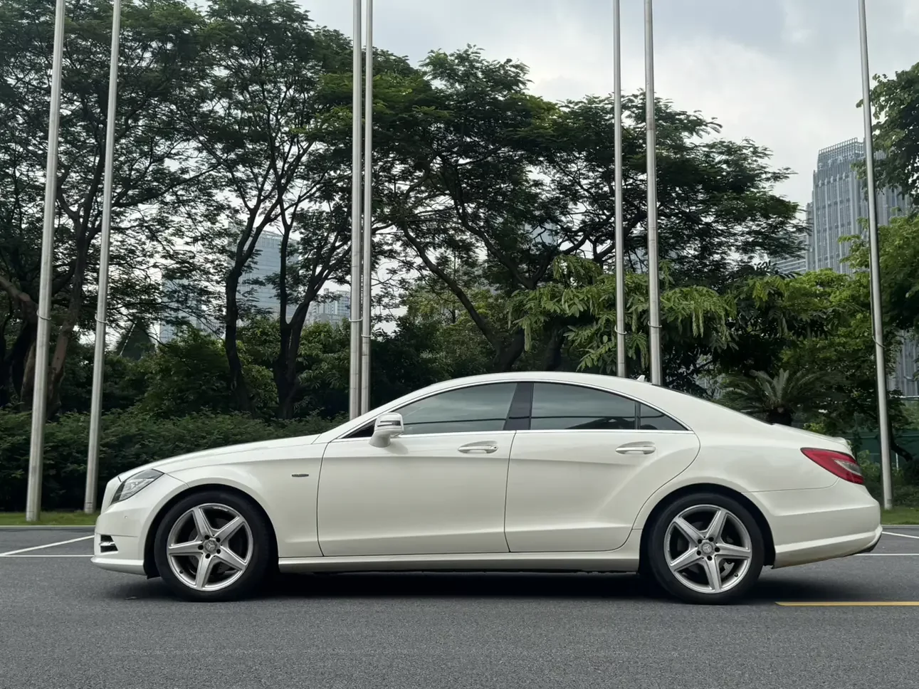 Mercedes-Benz CLS