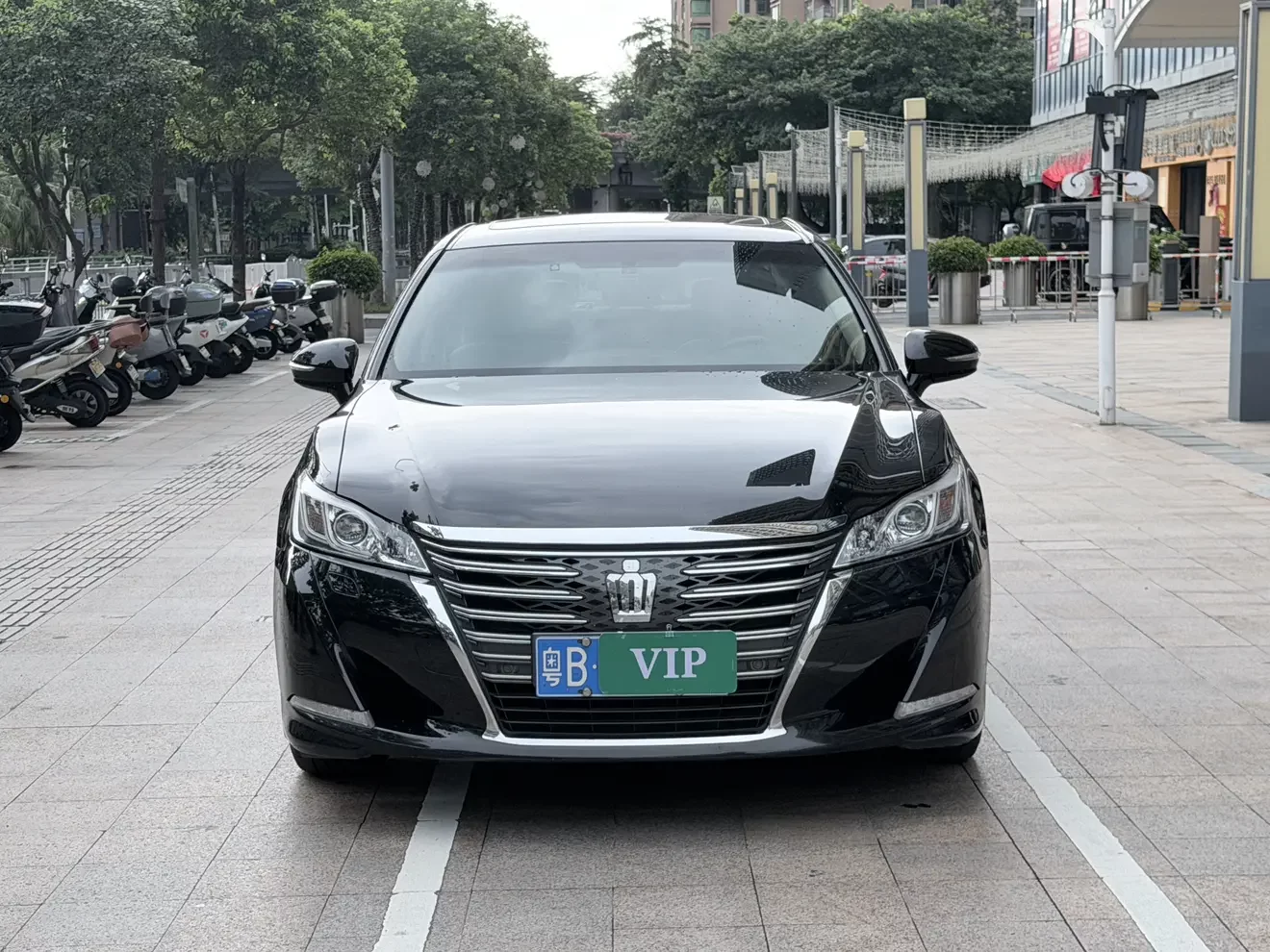 Toyota crown