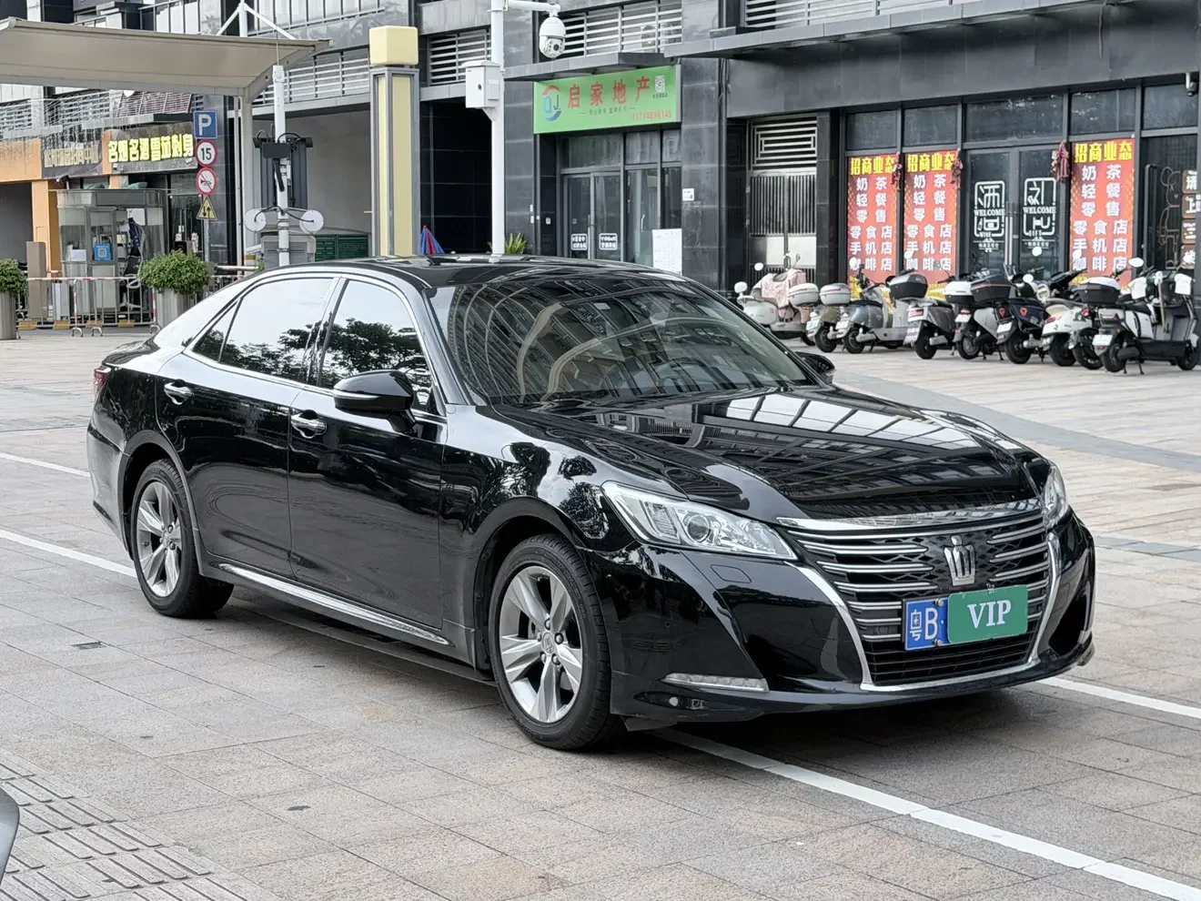 Toyota crown