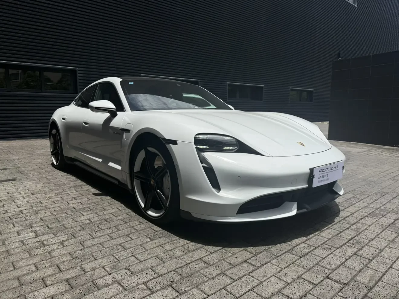 Porsche Taycan